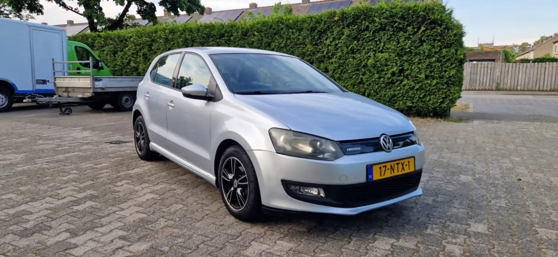 Volkswagen Polo 1.2 TDI Bl.M. Comfl. Gris - 2