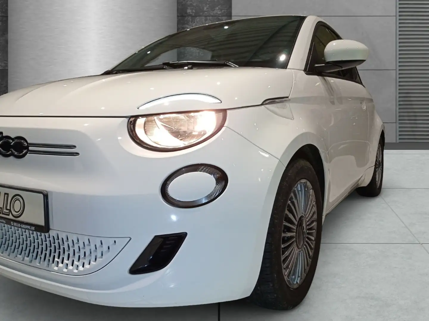 Fiat 500e 87KW/42kWh AppleCarPlay Tempomat  SpurhalteAss. Li Weiß - 2