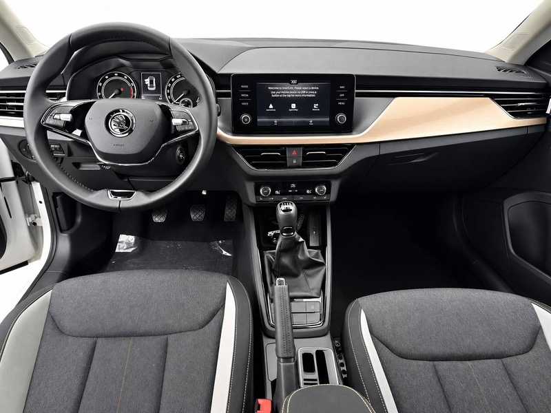 Skoda Kamiq Style 1.0TSI 110PS Tempomat PDC Kamera LED 16" Alu — photo 9