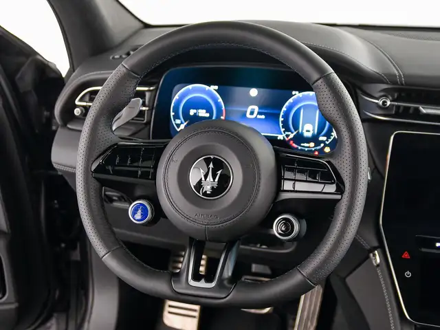 Maserati Grecale view 9