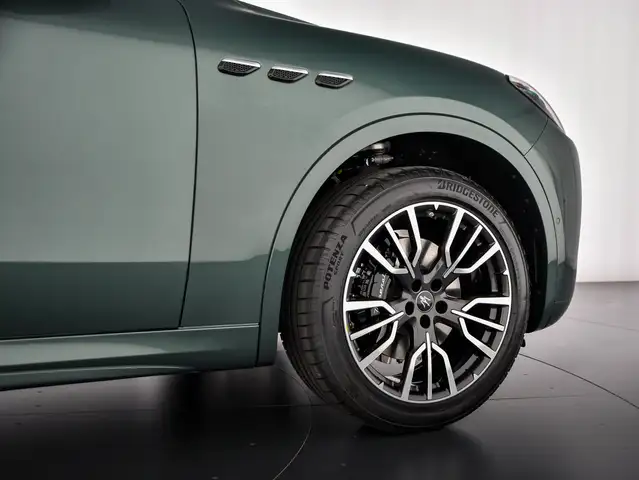 Maserati Grecale view 6