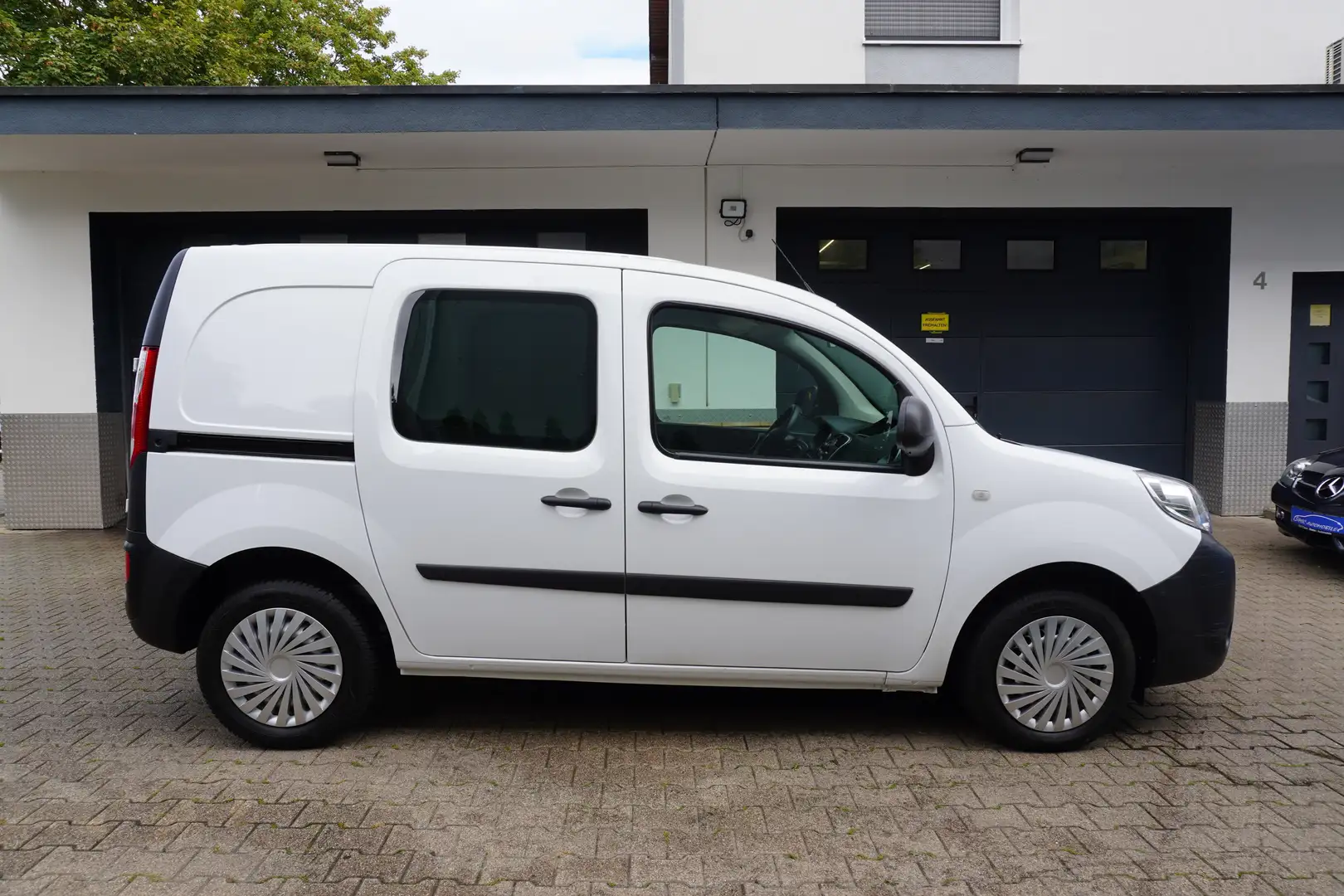 Renault Kangoo Rapid 1.5 dCi Extra KLIMA+SERVO+6GANG+ZV+2.HAND Weiß - 2