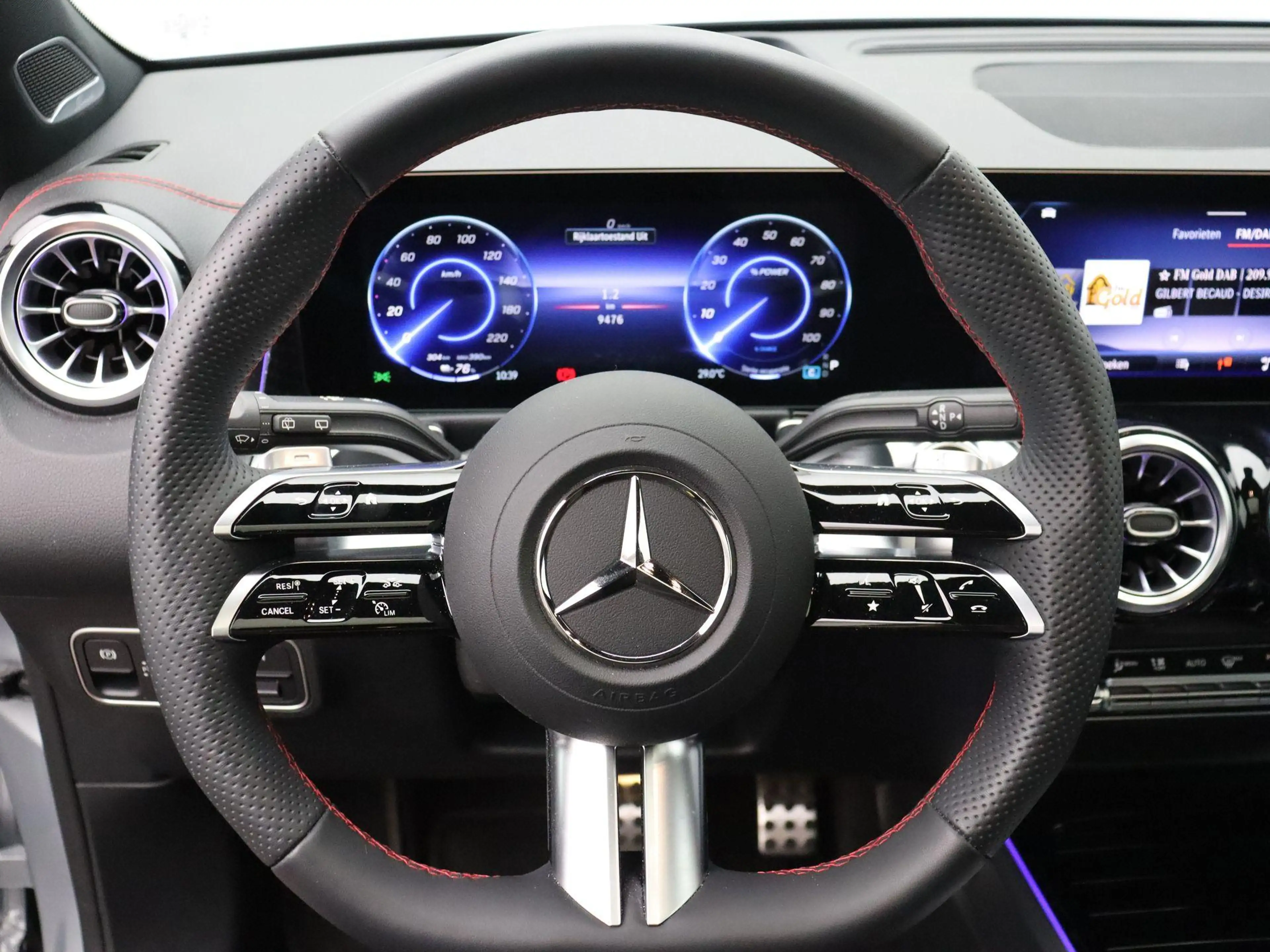 Mercedes-Benz EQB 250 250+ Business Star Edition + PANO DAK + BURMESTER — photo 14