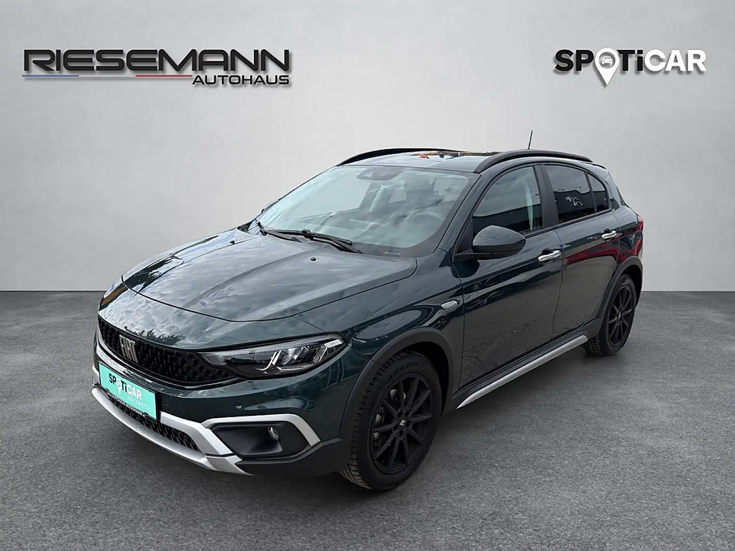 Fiat Tipo Hybrid 130 eDCT7 Cross Grau - 1