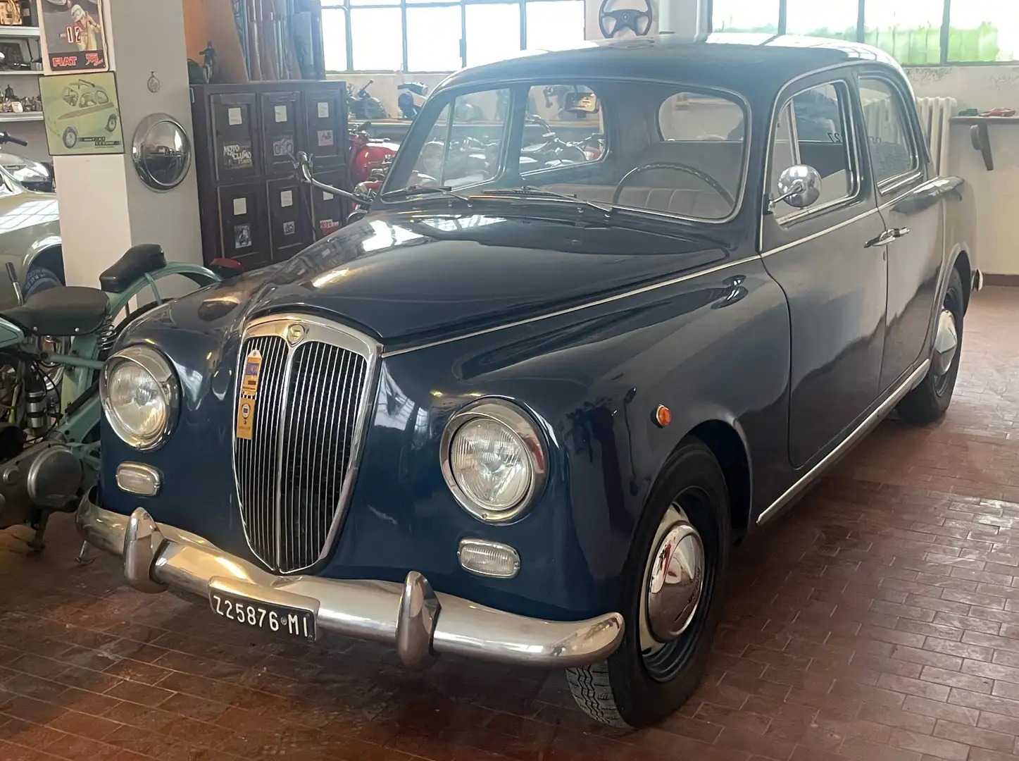 Lancia Appia II serie Albastru - 1