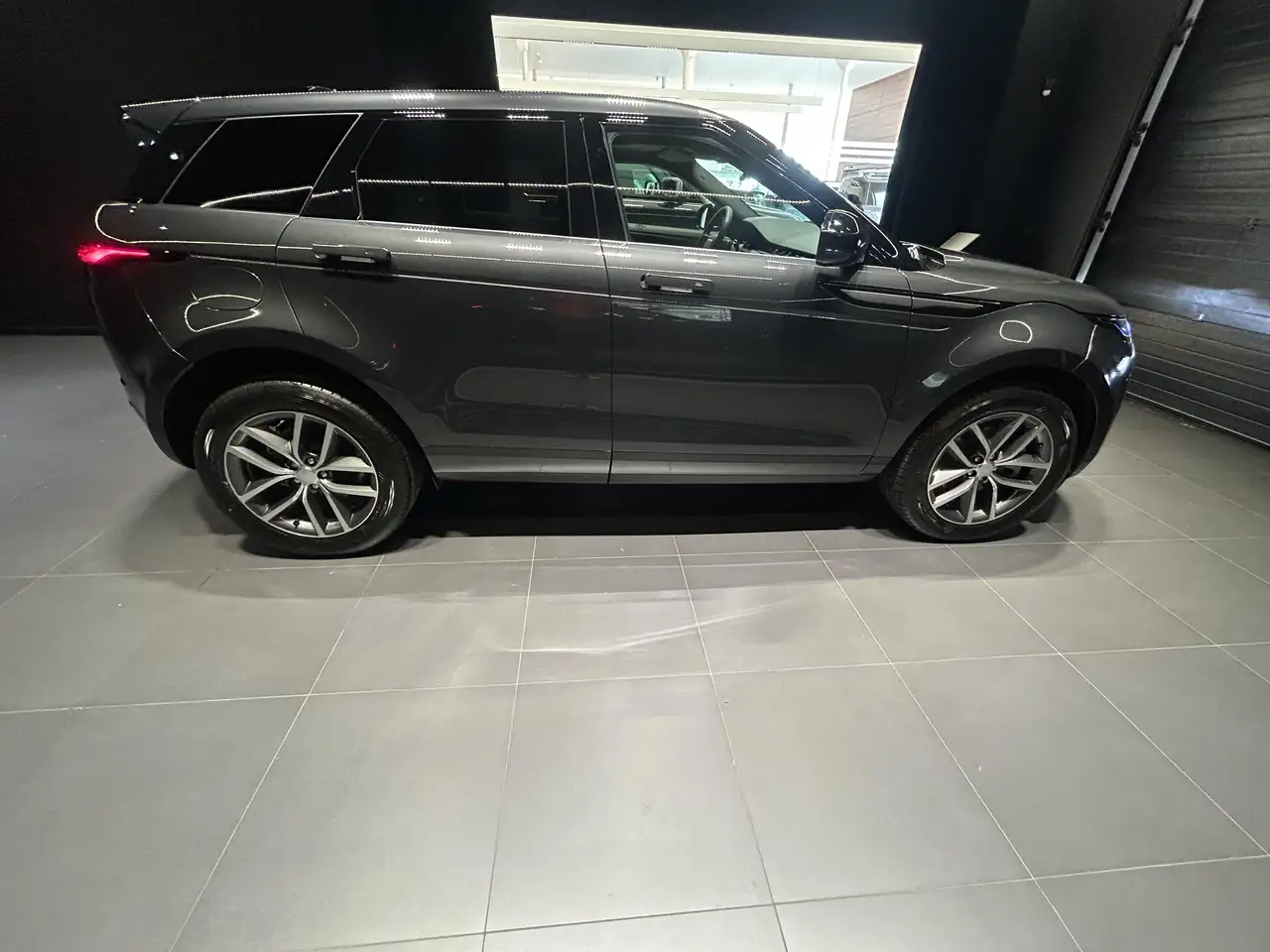 Land Rover Range Rover Evoque 2026 — фото 6