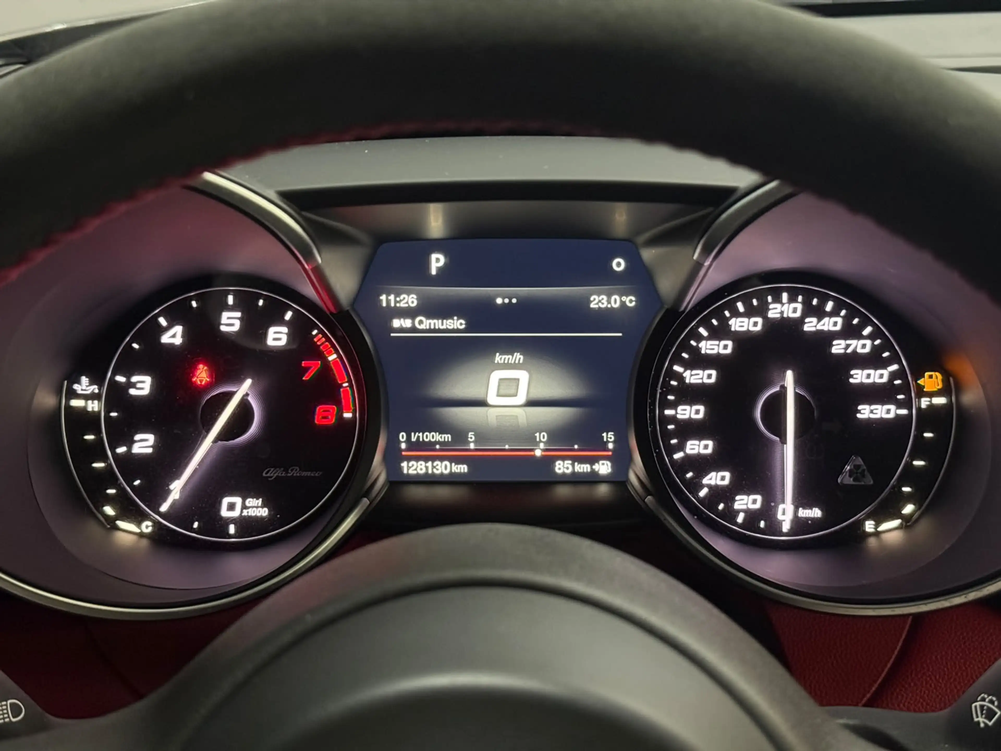 Alfa Romeo Giulia 2.9 V6 Quadrifoglio Carbon — photo 7