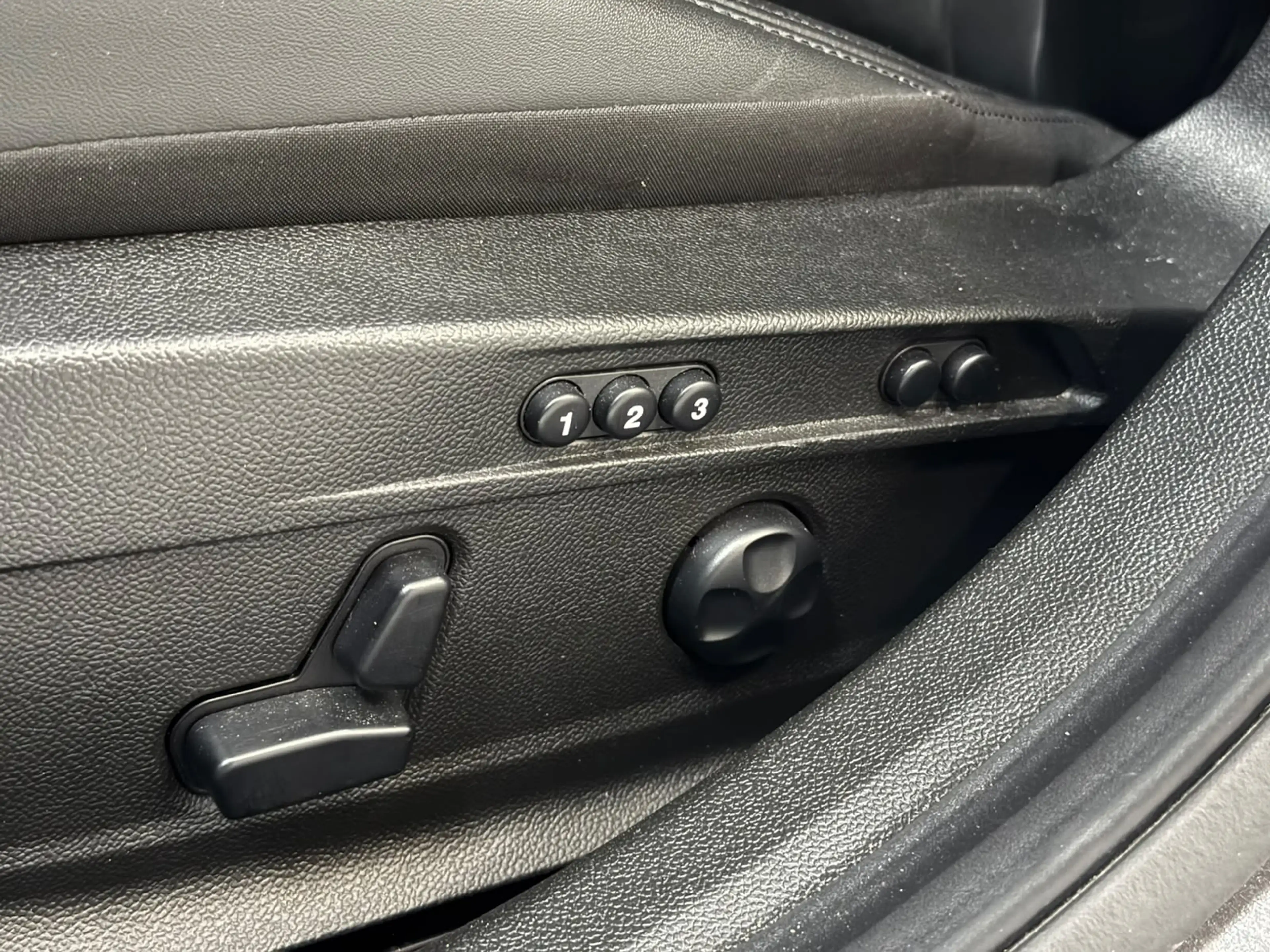 Alfa Romeo Giulia 2.9 V6 Quadrifoglio Carbon — photo 25