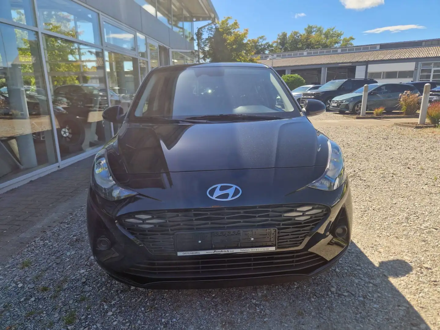 Hyundai i10 1.0 Trend 63PS Automatik Noir - 2