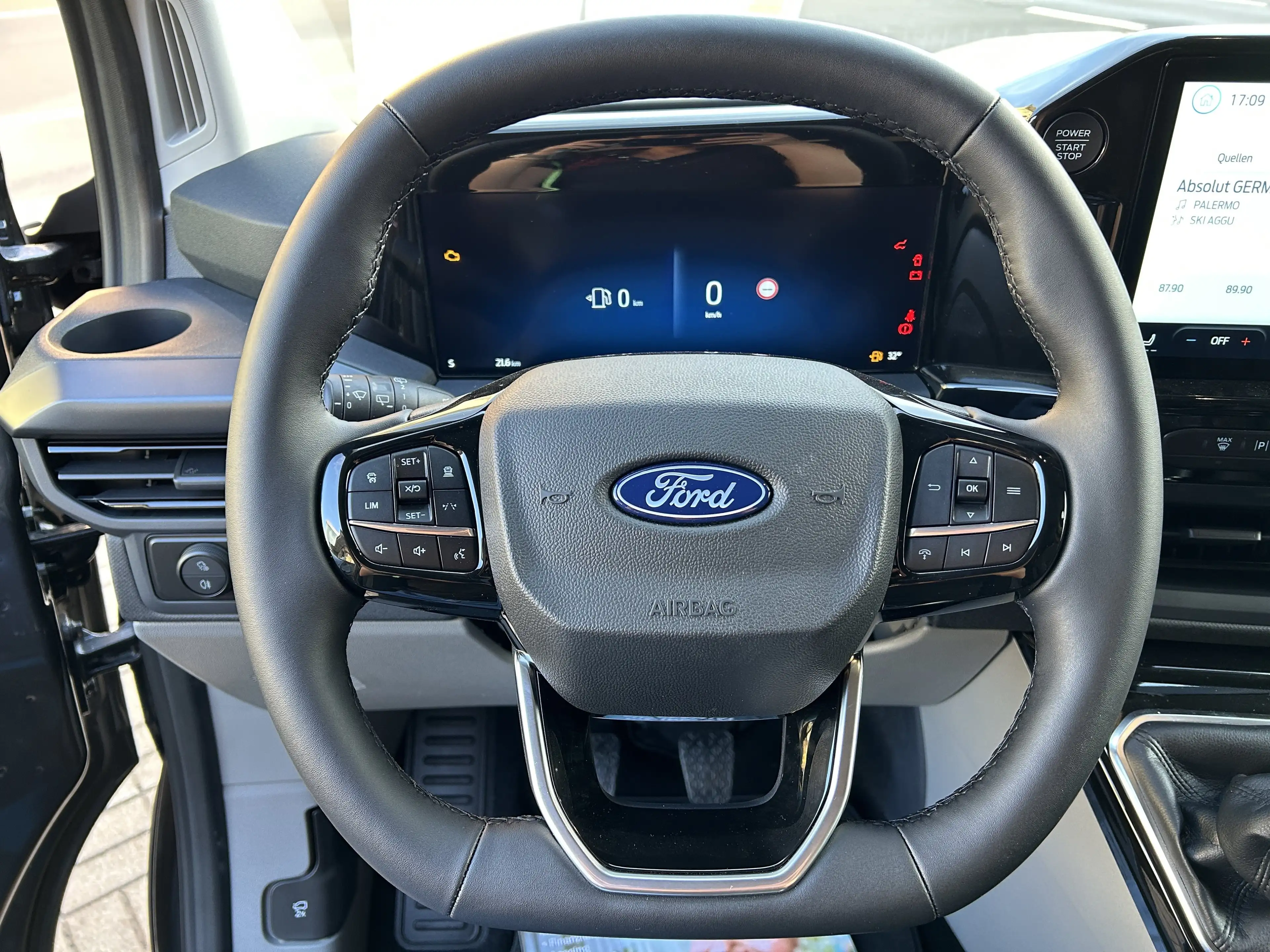 Ford Tourneo Custom L1 SPORT Matrix-LED — photo 11