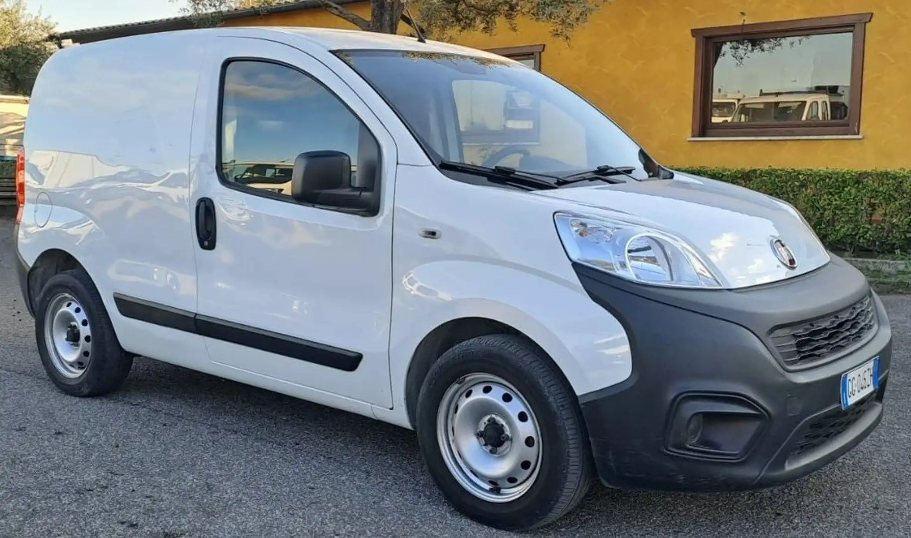 Fiat Fiorino 1.3 MJT 80CV CARGO Белый - 1