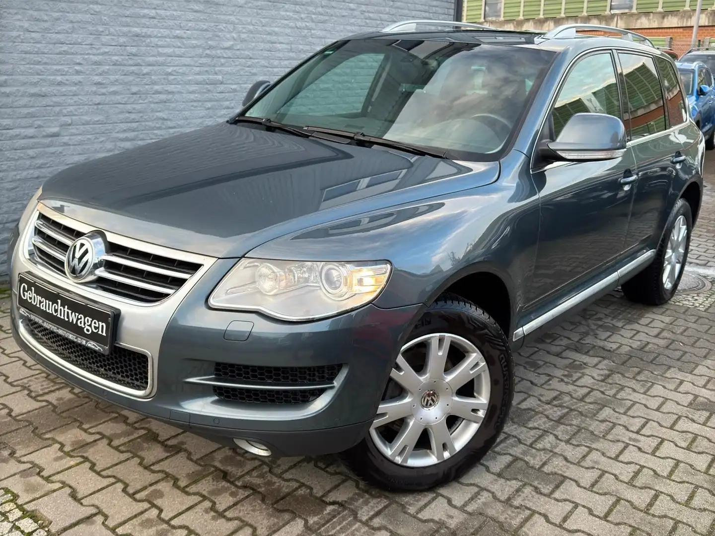 Volkswagen Touareg 3,0  V6 TDI Tiptronic Luft Xenon Leder Grau - 2