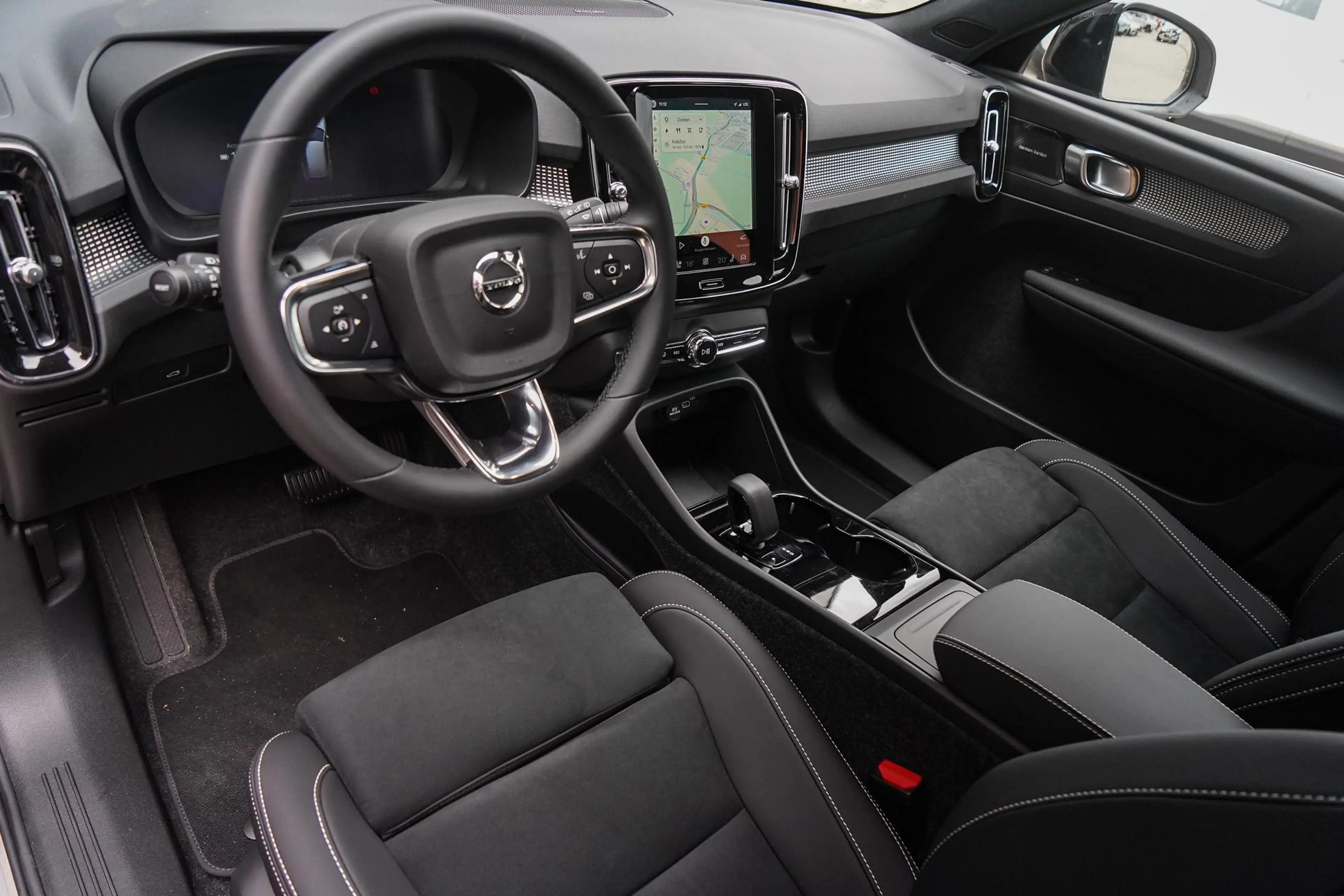 Volvo EX40 Single Motor Extended Range Plus 82 kWh | Power Se — photo 12