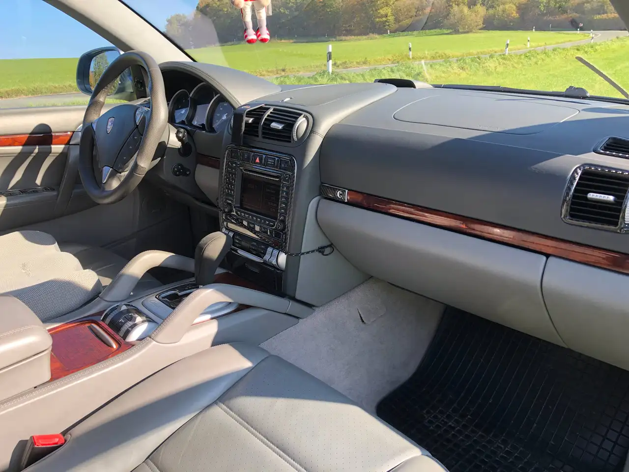 2003 Porsche Cayenne Cayenne Turbo, photograph 10