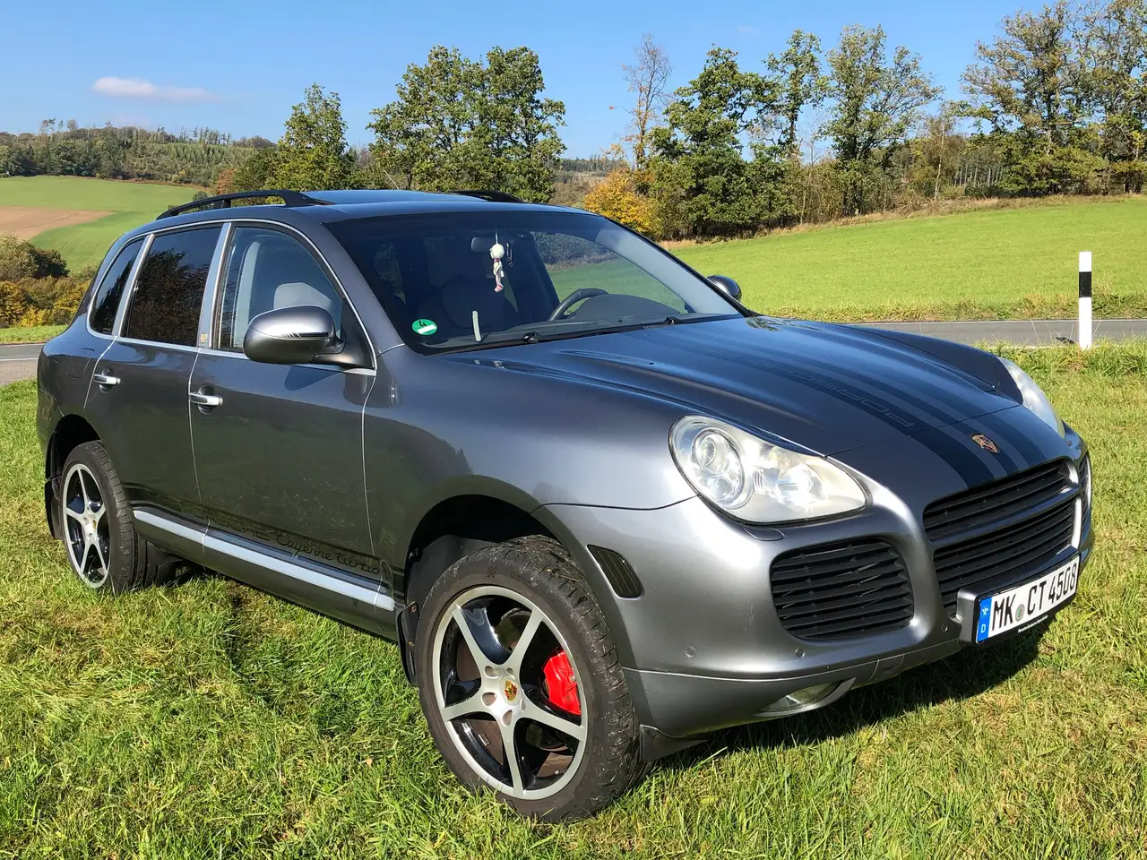 2003 Porsche Cayenne Cayenne Turbo, photograph 1
