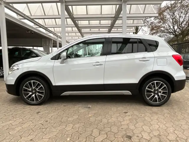 Suzuki SX4 S-Cross Limited+ 4x4*28TKM*Ky-go*LED*Navi*R