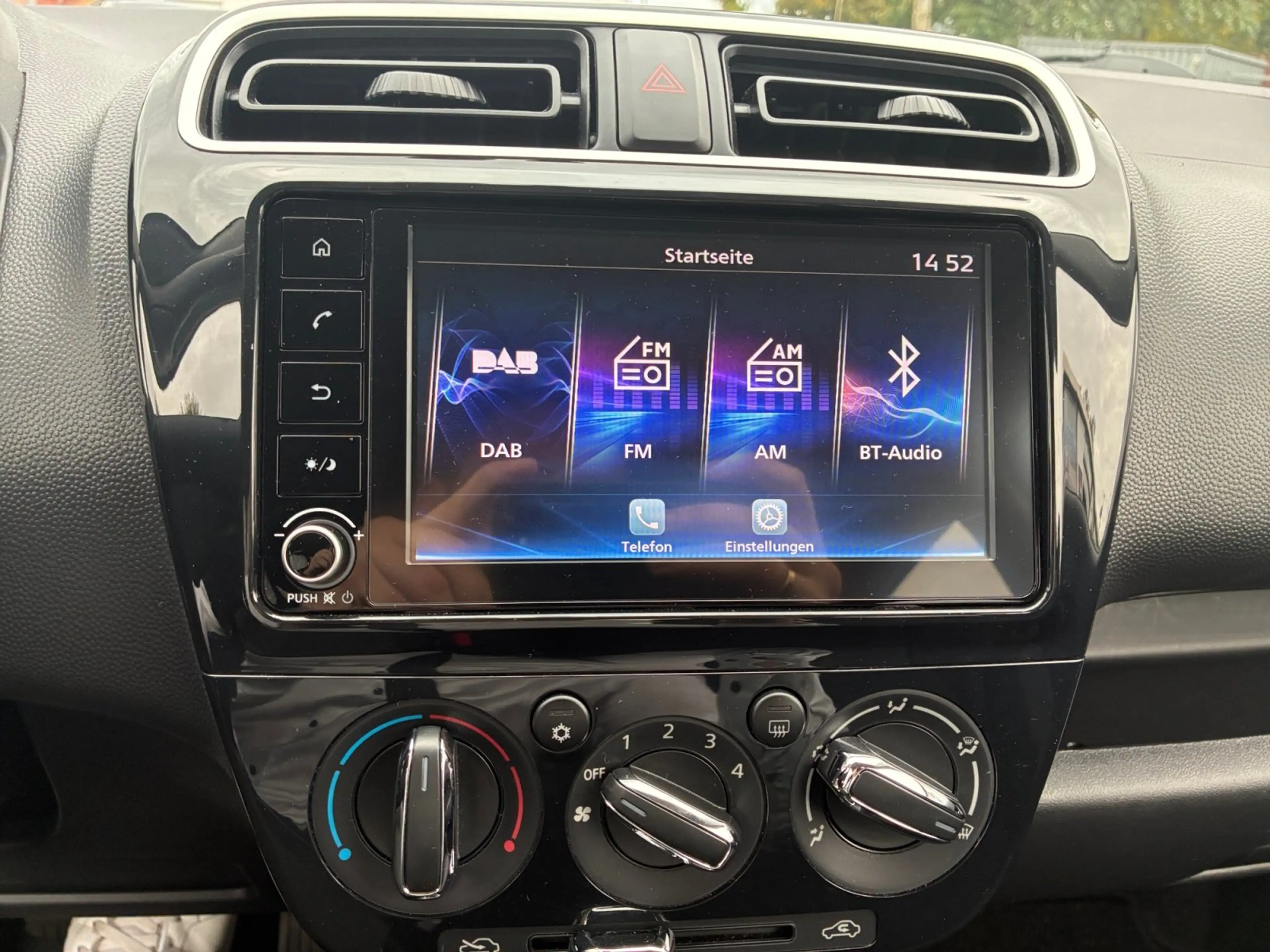 Mitsubishi Space Star Select+ 1.2 MIVEC CVT Tempomat Klima — photo 13