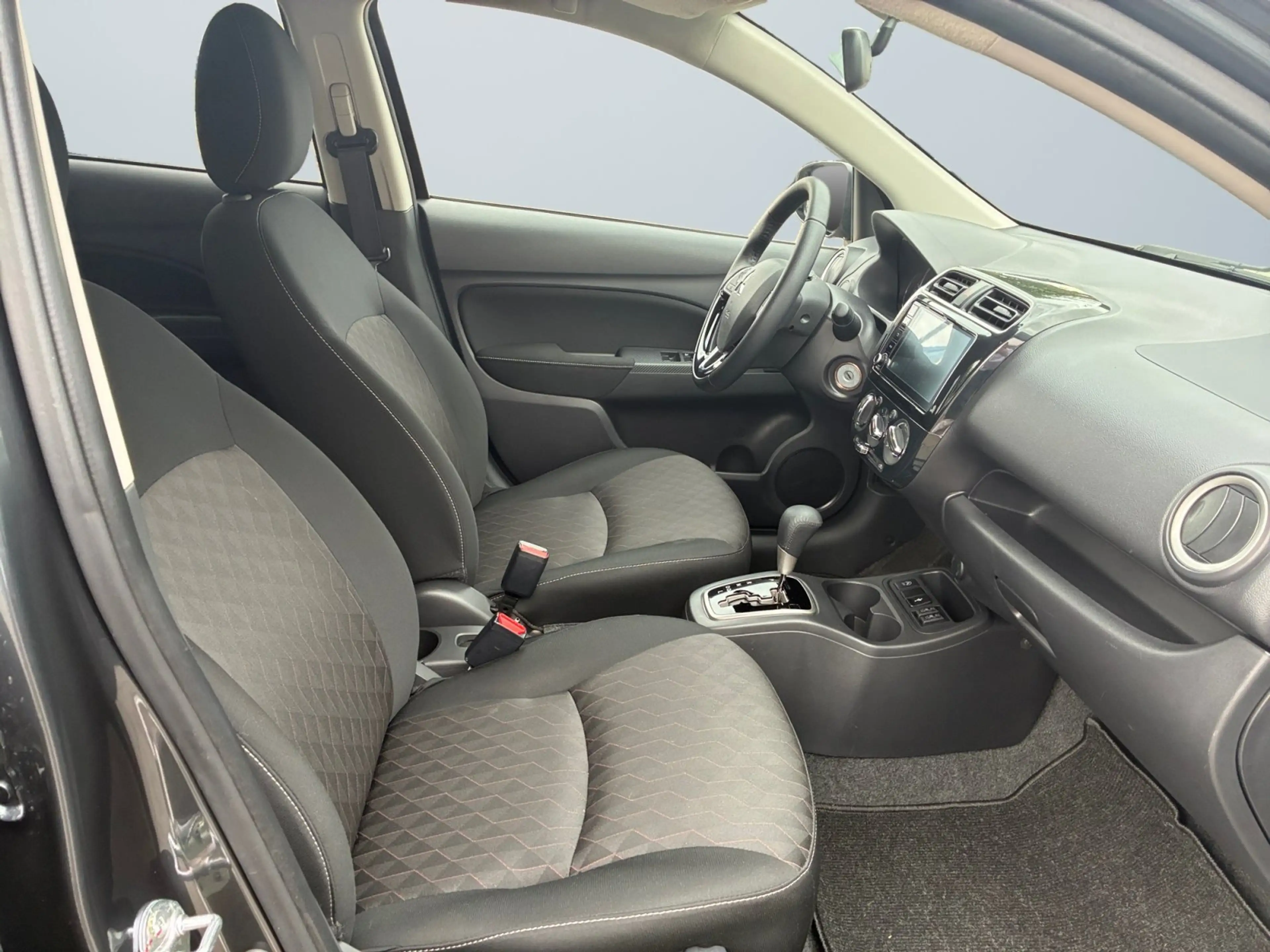 Mitsubishi Space Star Select+ 1.2 MIVEC CVT Tempomat Klima — photo 10