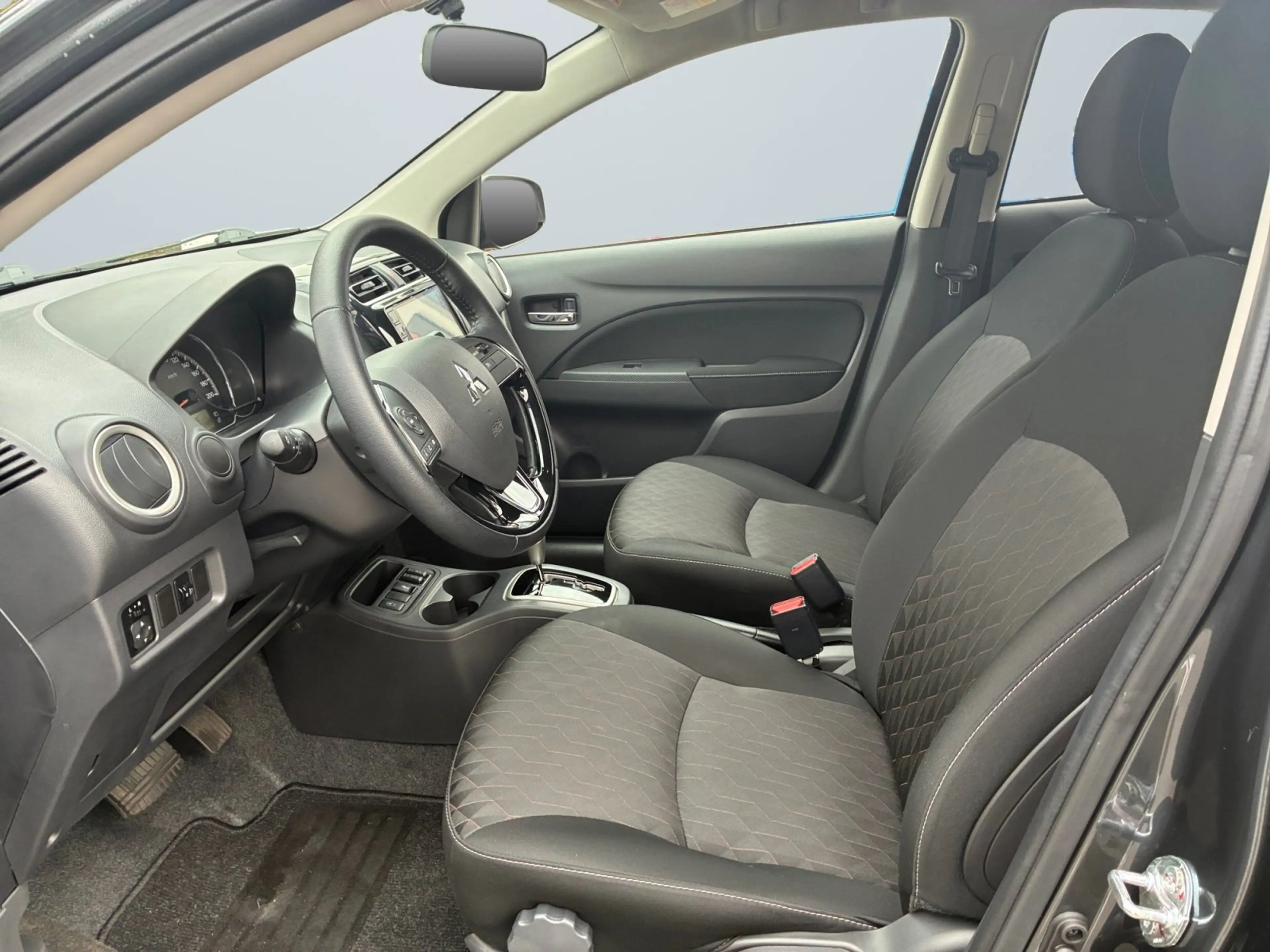 Mitsubishi Space Star Select+ 1.2 MIVEC CVT Tempomat Klima — photo 7
