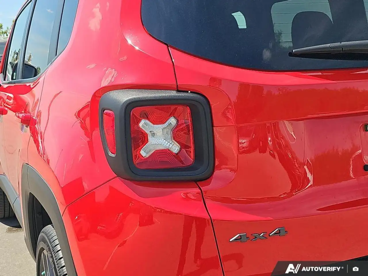 Jeep Renegade снимка Jeep Renegade