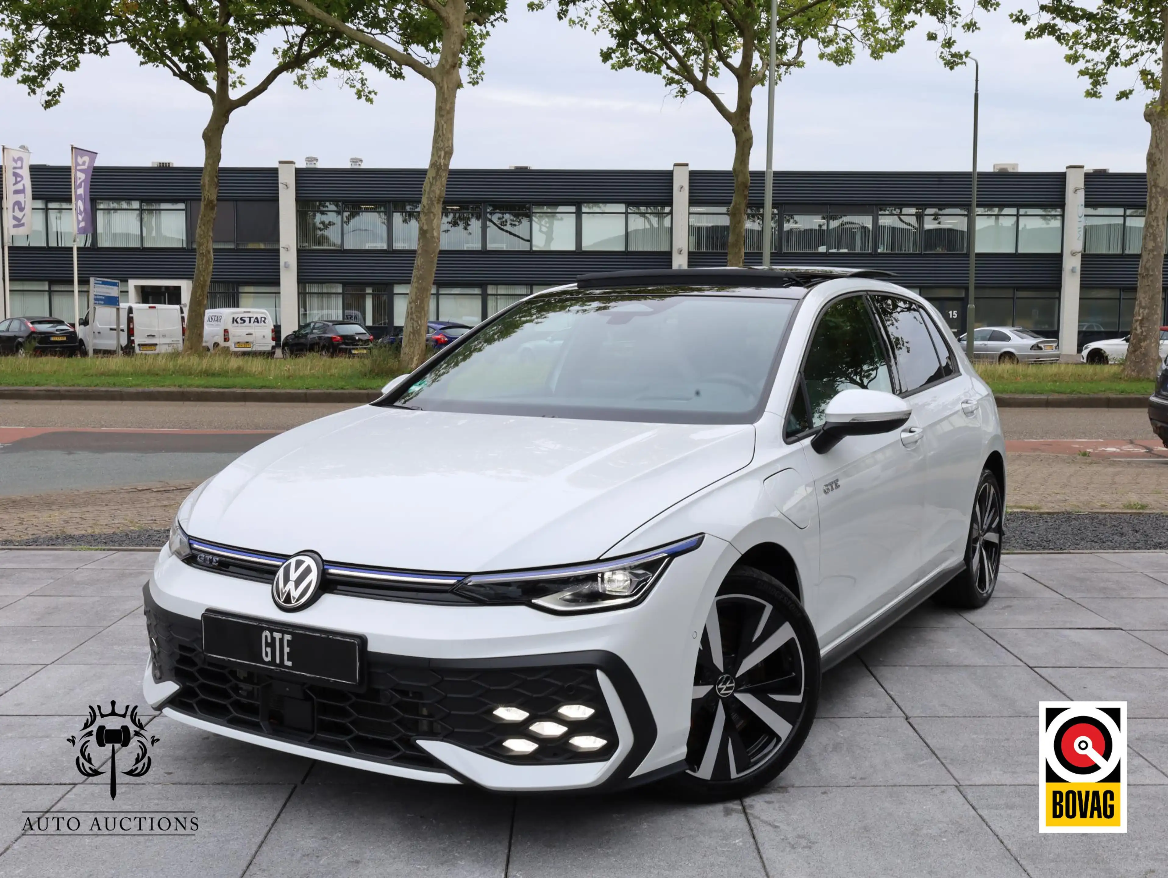 Volkswagen Golf GTE 1.5 eHybrid 272PK | Panodak | Leer | 360° | Garant