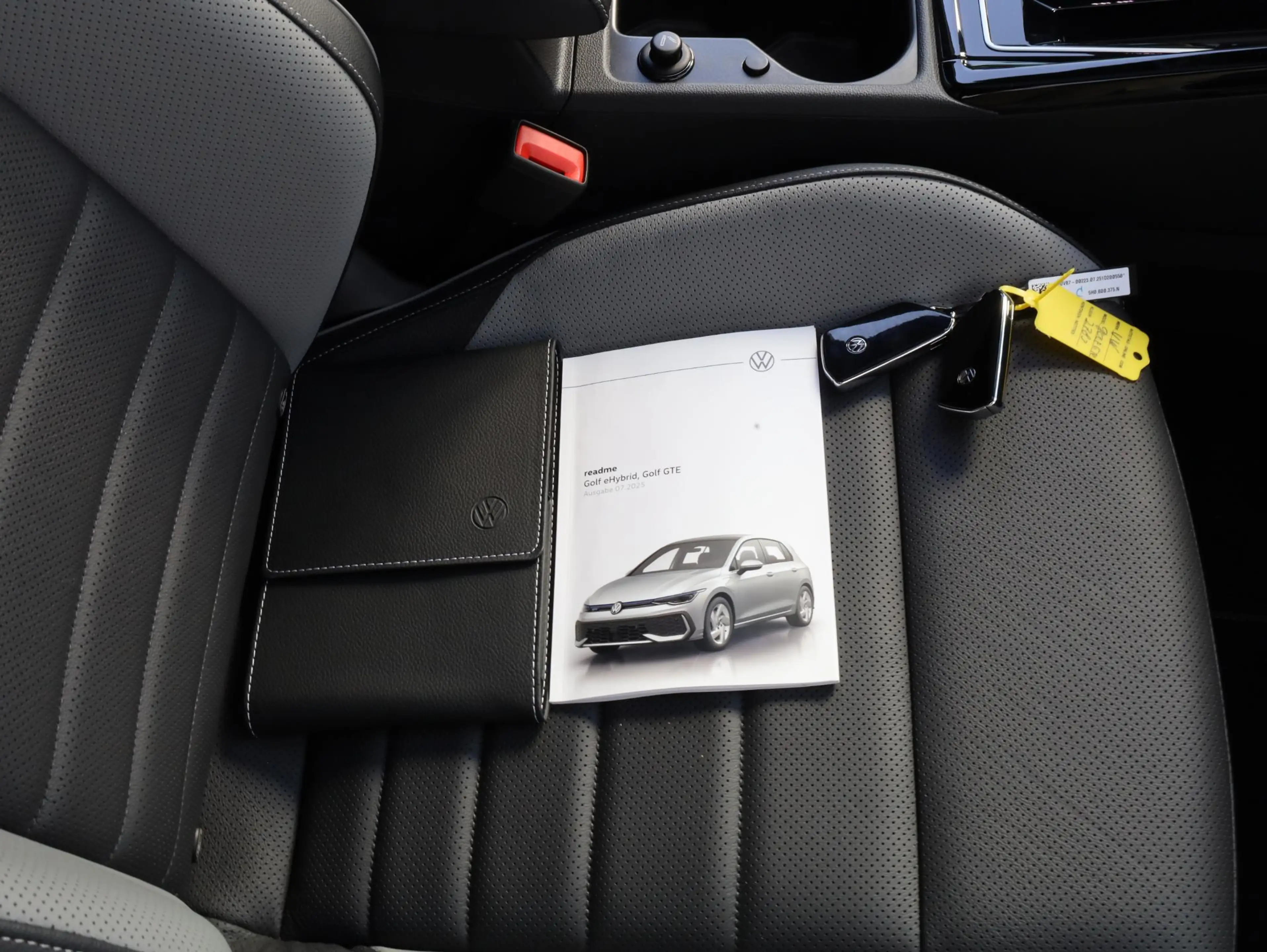 Volkswagen Golf GTE 1.5 eHybrid 272PK | Panodak | Leer | 360° | Garant — photo 25