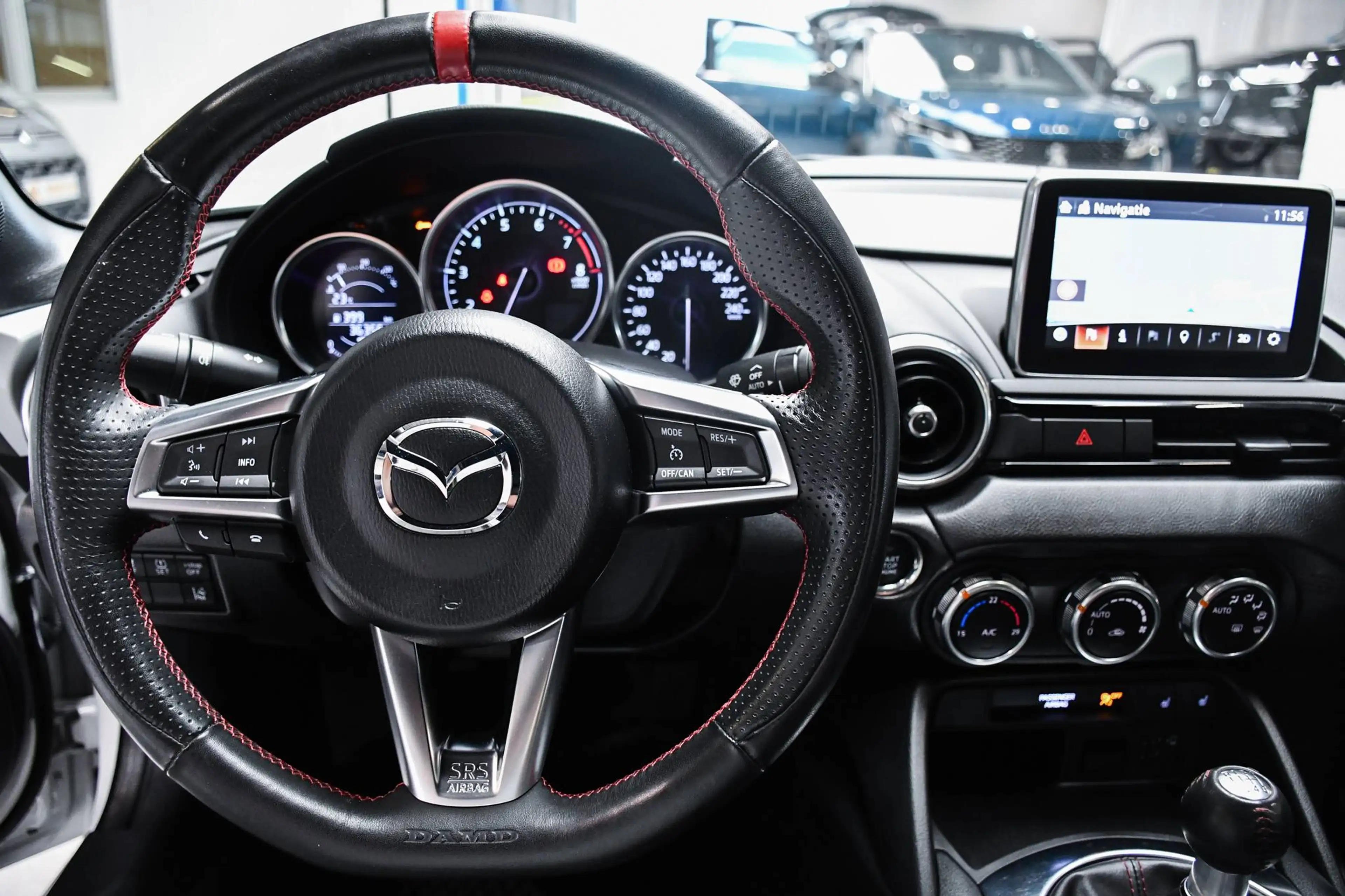 Mazda MX-5 MX-5 Cabriolet 2.0i Skyactiv-G Skycruise - NAVIGATIE / CAMERA / SMARTLINK / PDC / CC — photo 15