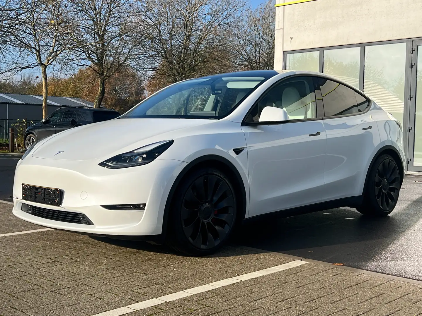 Tesla Model Y Model Y Performance Dual Motor AWD Blanc - 1