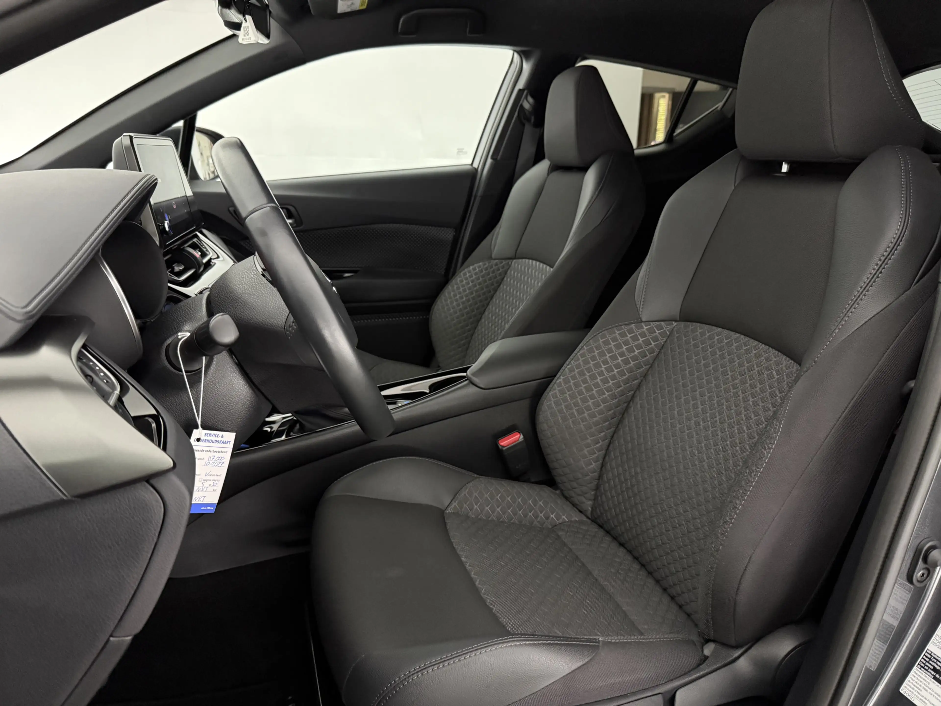 Toyota C-HR 2.0 Hybrid Style | Camera | Carplay | Cruise | LED — photo 13