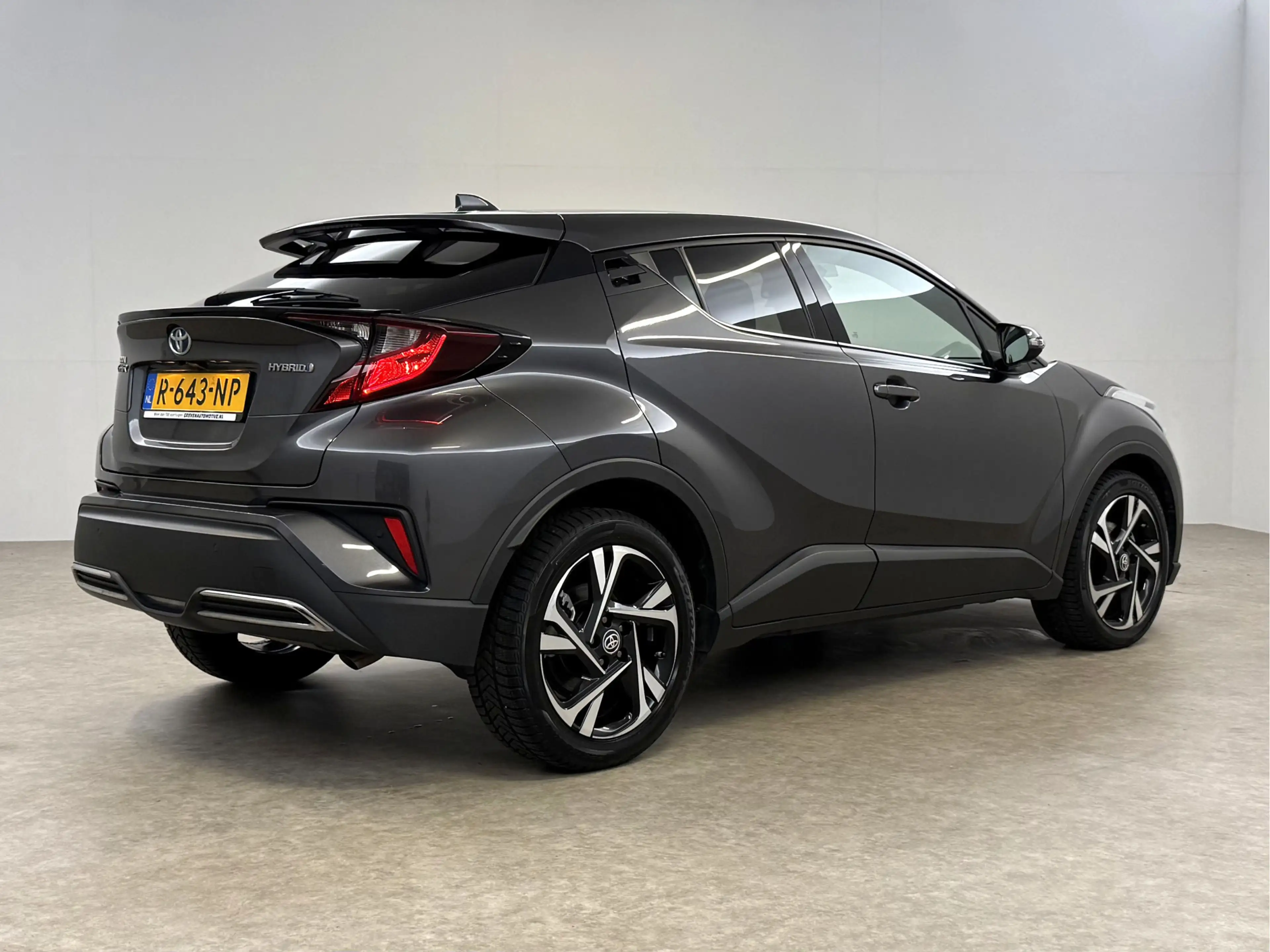 Toyota C-HR 2.0 Hybrid Style | Camera | Carplay | Cruise | LED — photo 12