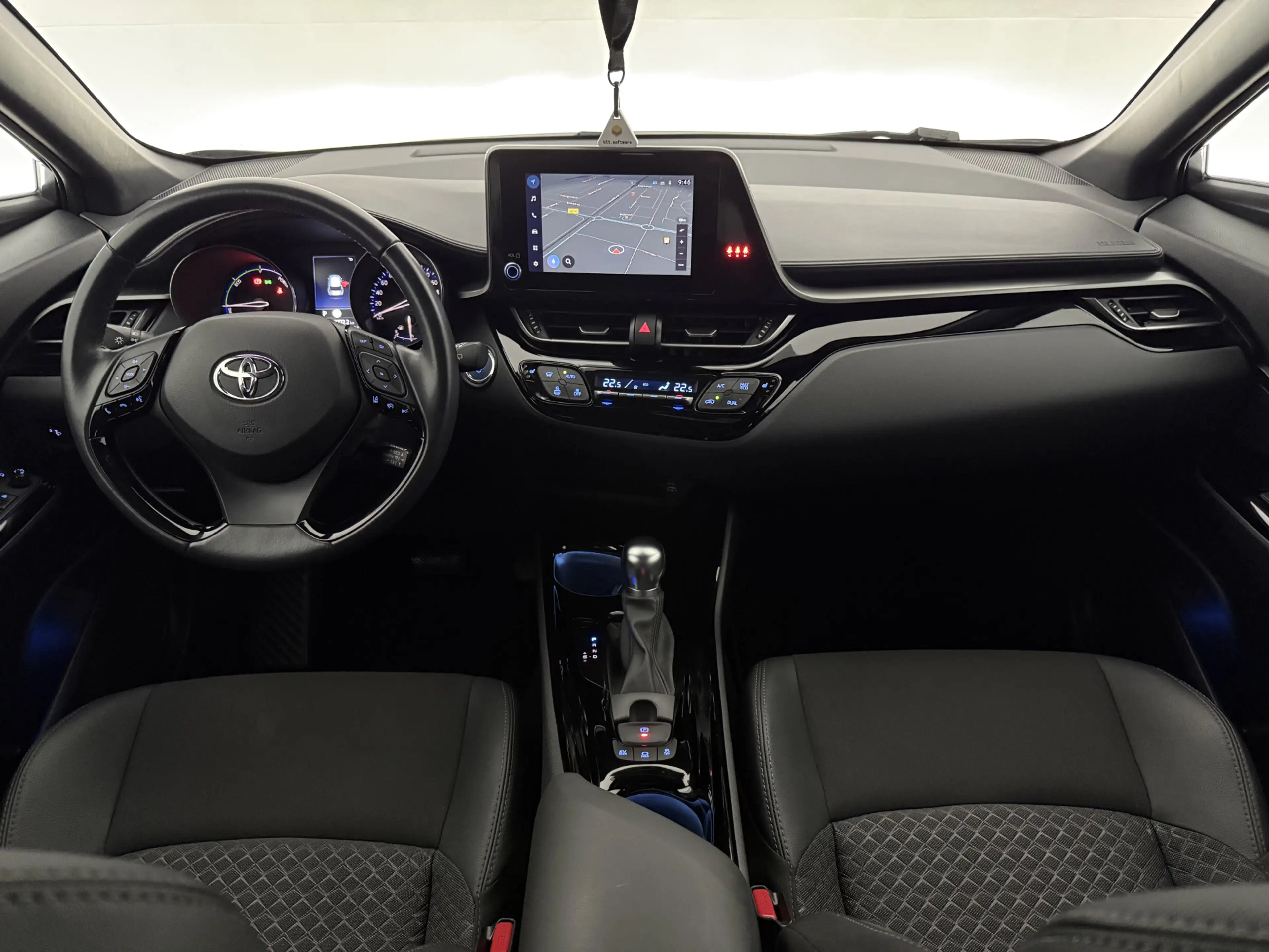 Toyota C-HR 2.0 Hybrid Style | Camera | Carplay | Cruise | LED — photo 2