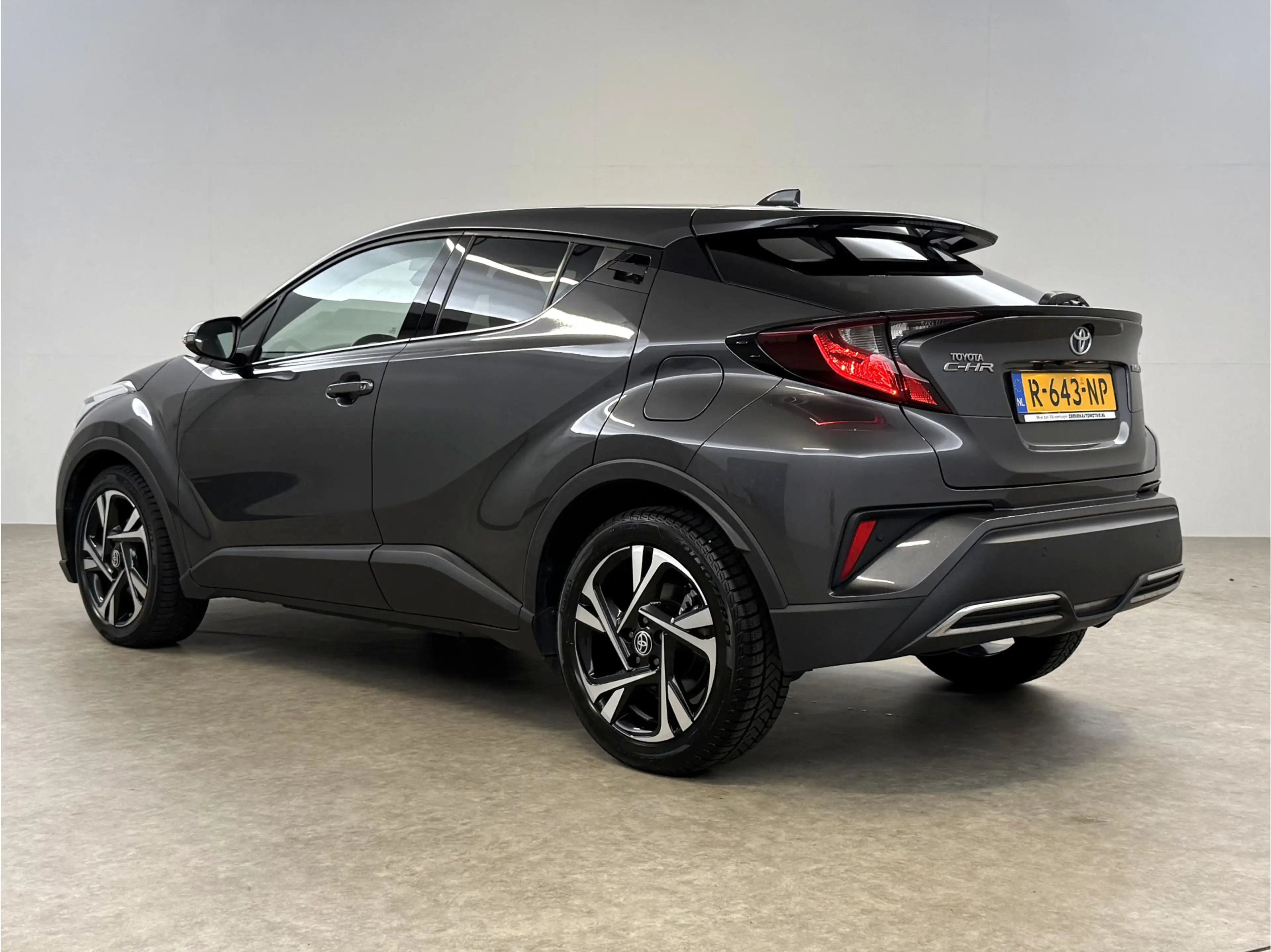 Toyota C-HR 2.0 Hybrid Style | Camera | Carplay | Cruise | LED — photo 3