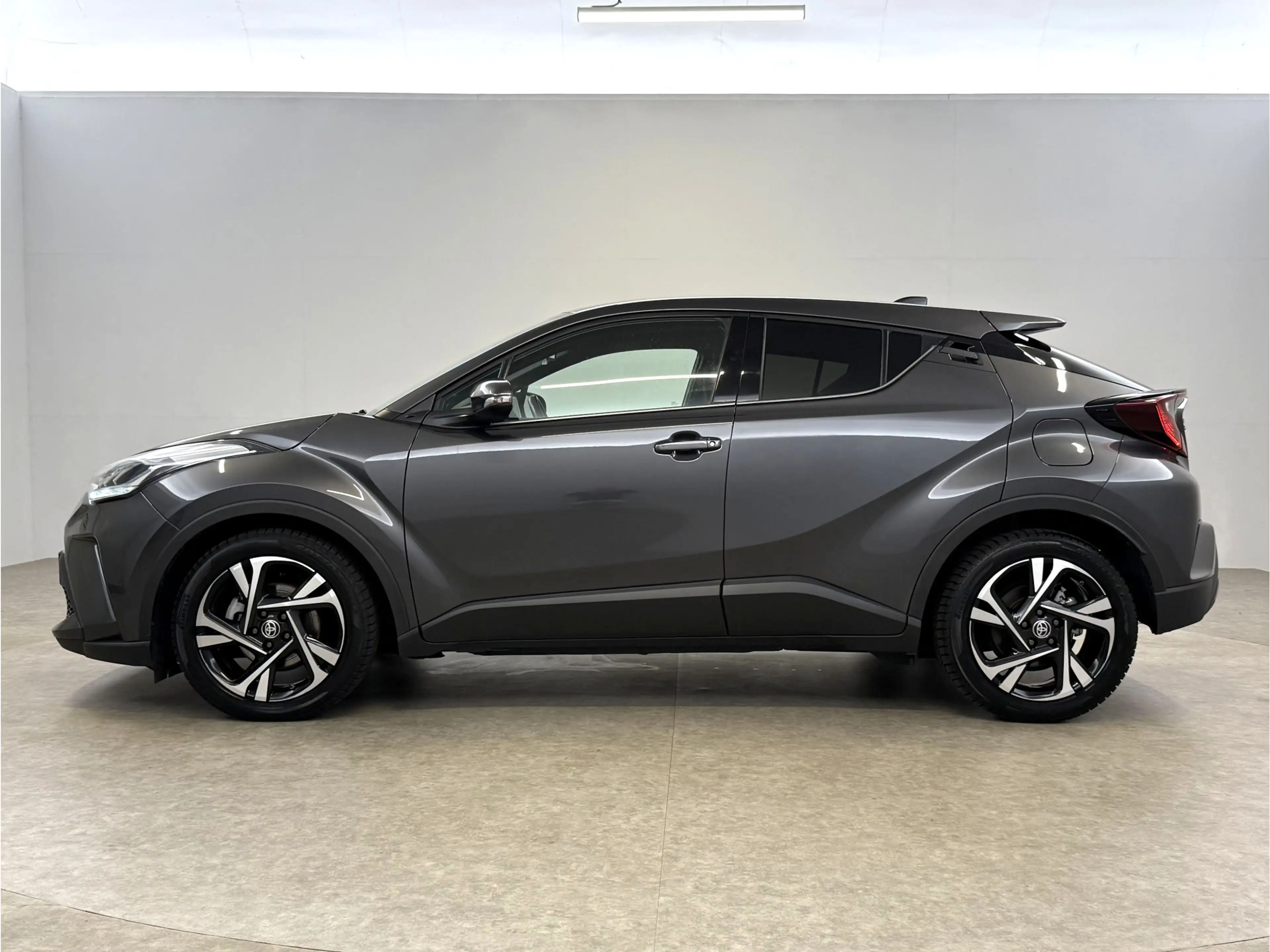 Toyota C-HR 2.0 Hybrid Style | Camera | Carplay | Cruise | LED — photo 10