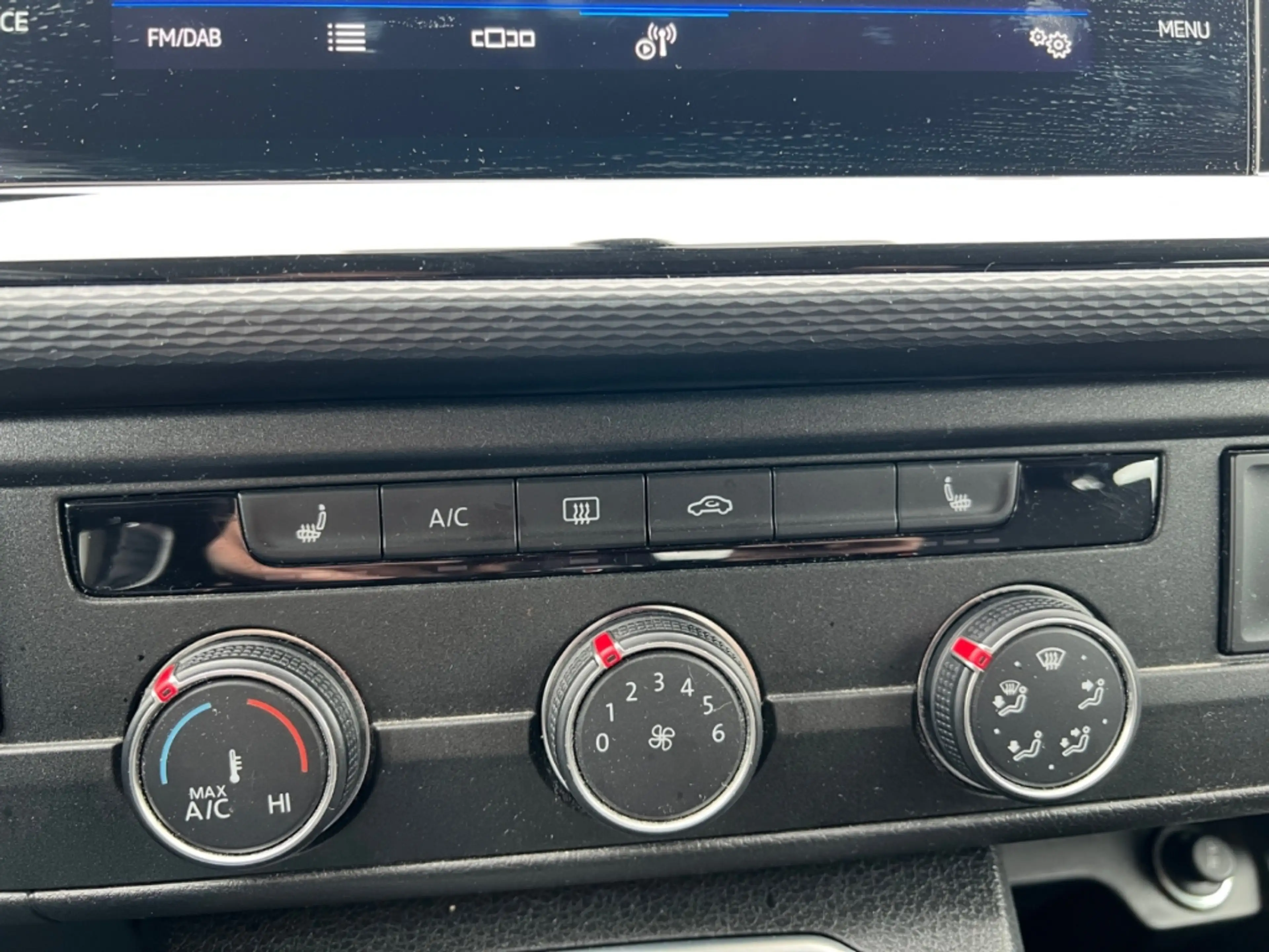 Volkswagen T6.1 Multivan 4MOTION Navi Kamera AHK Standheizung — photo 15