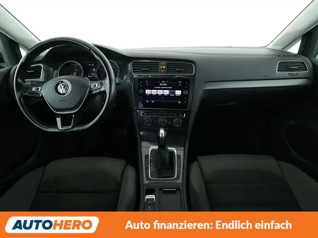 Volkswagen Golf view 12