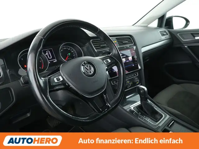 Volkswagen Golf view 11