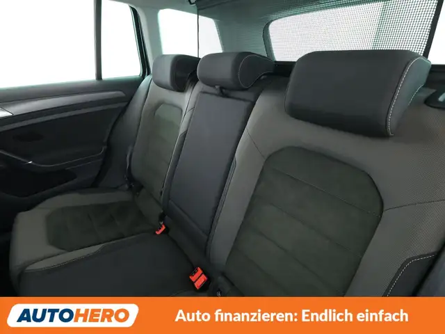 Volkswagen Golf view 14