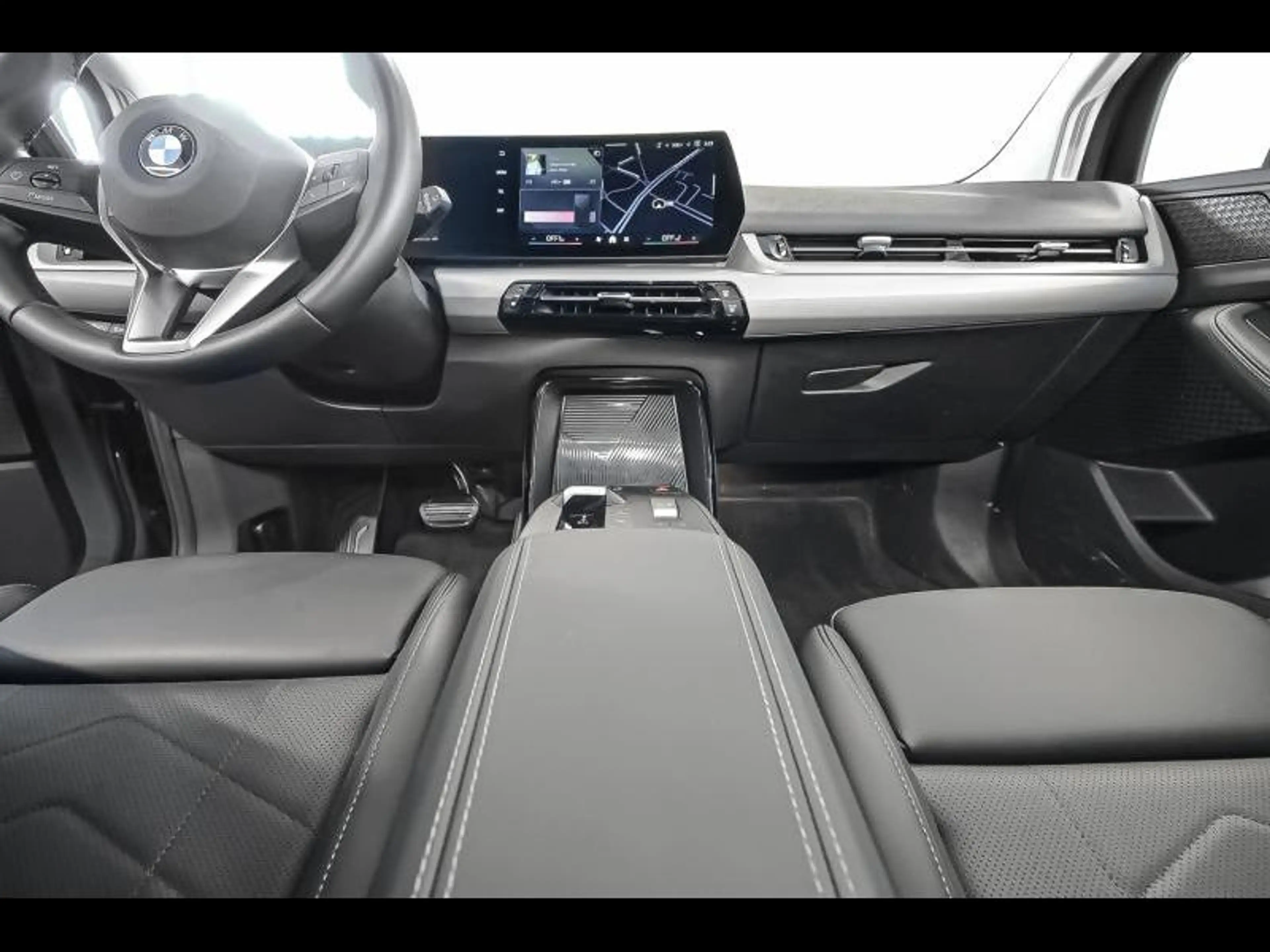 BMW 216 i Active Tourer — photo 7