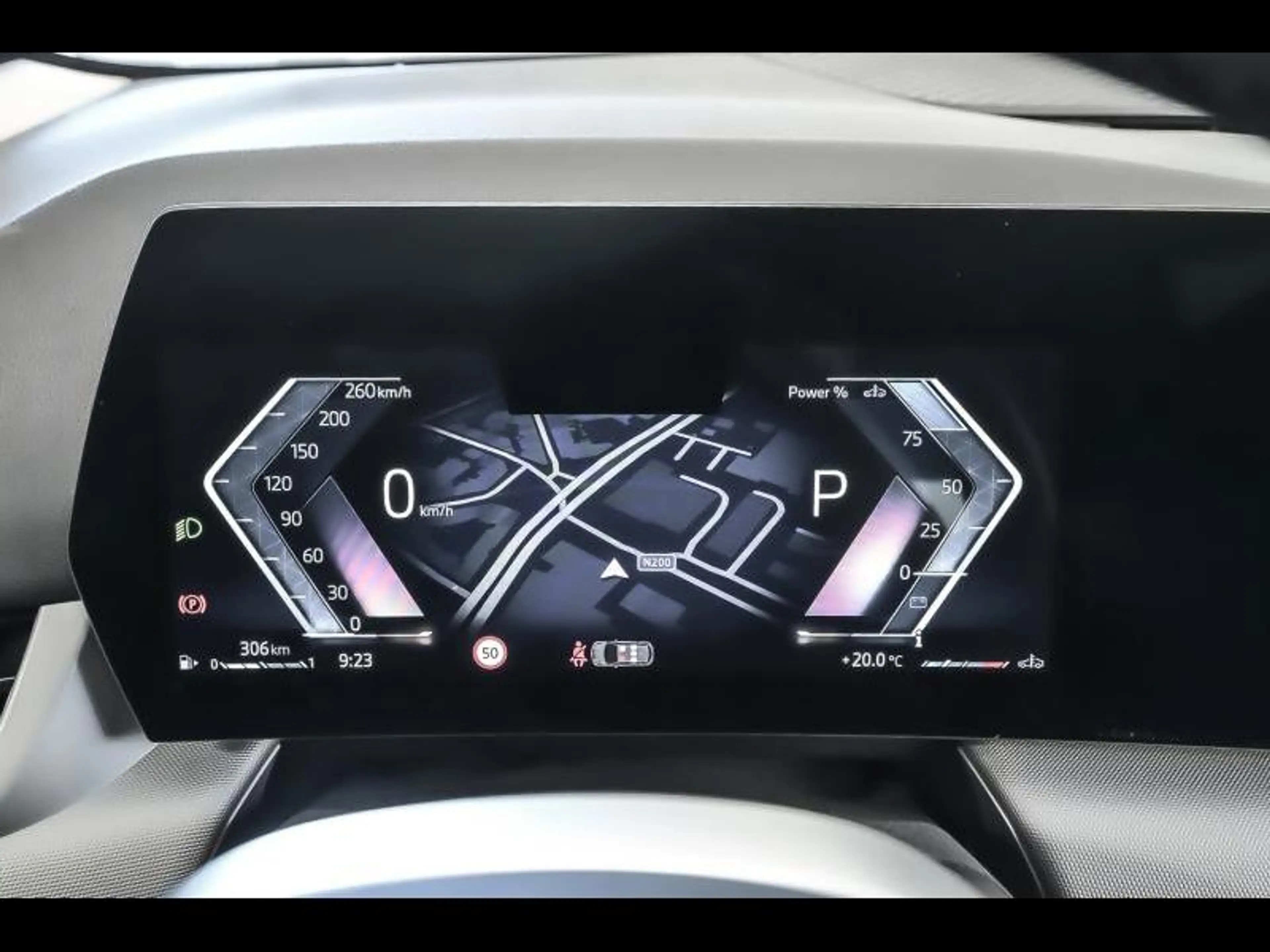 BMW 216 i Active Tourer — photo 10