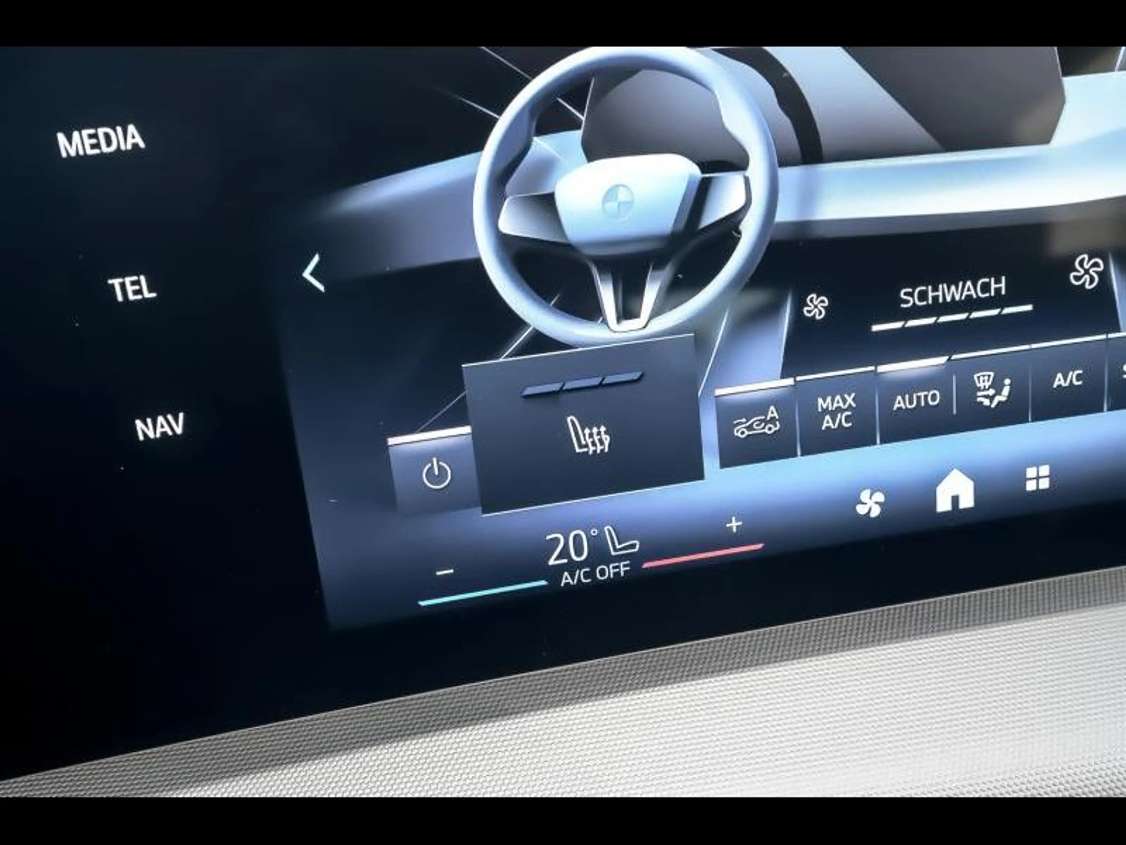 BMW 216 i Active Tourer — photo 13
