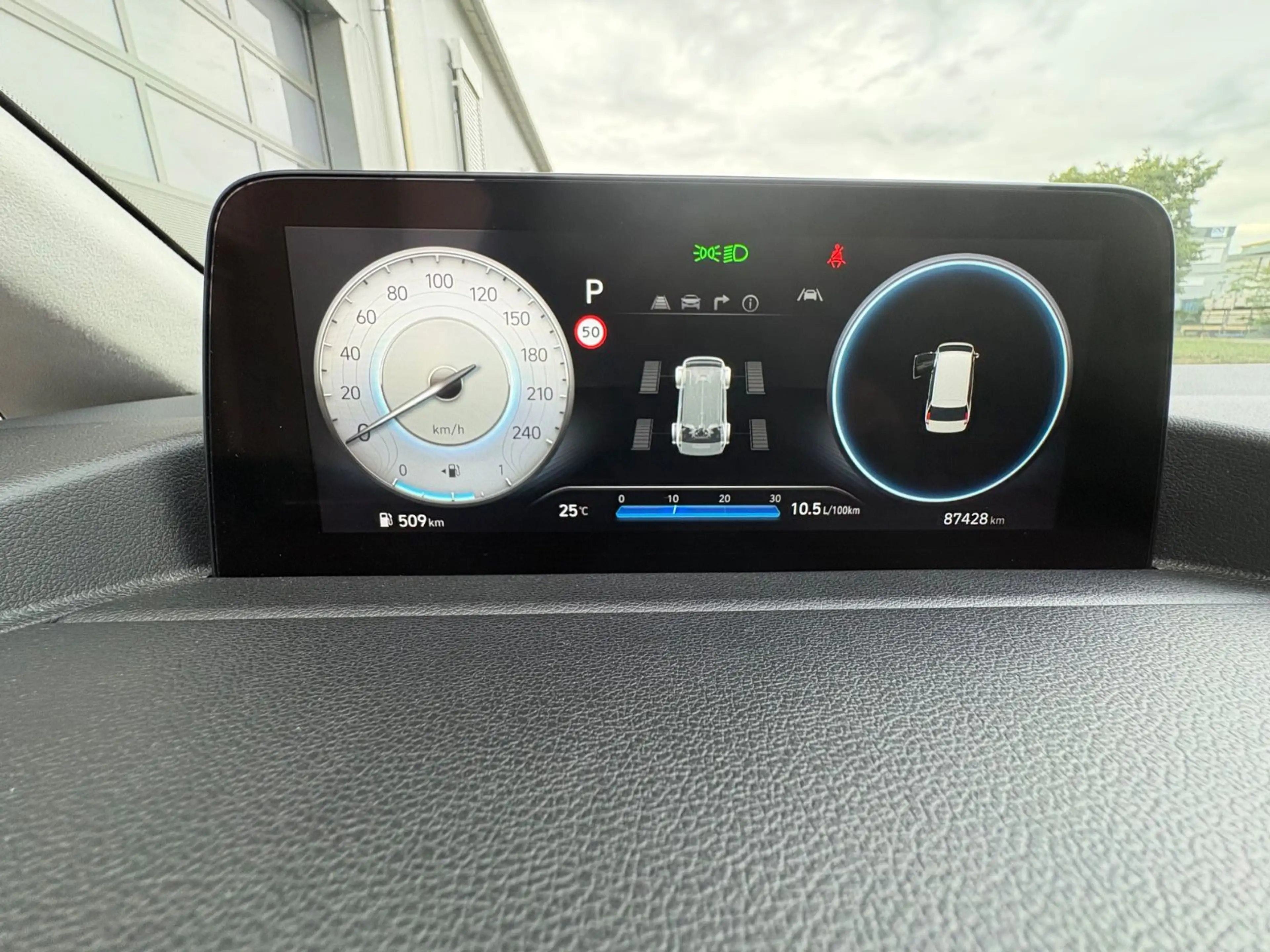 Hyundai STARIA Signature 4WD Autom Navi Leder — photo 10