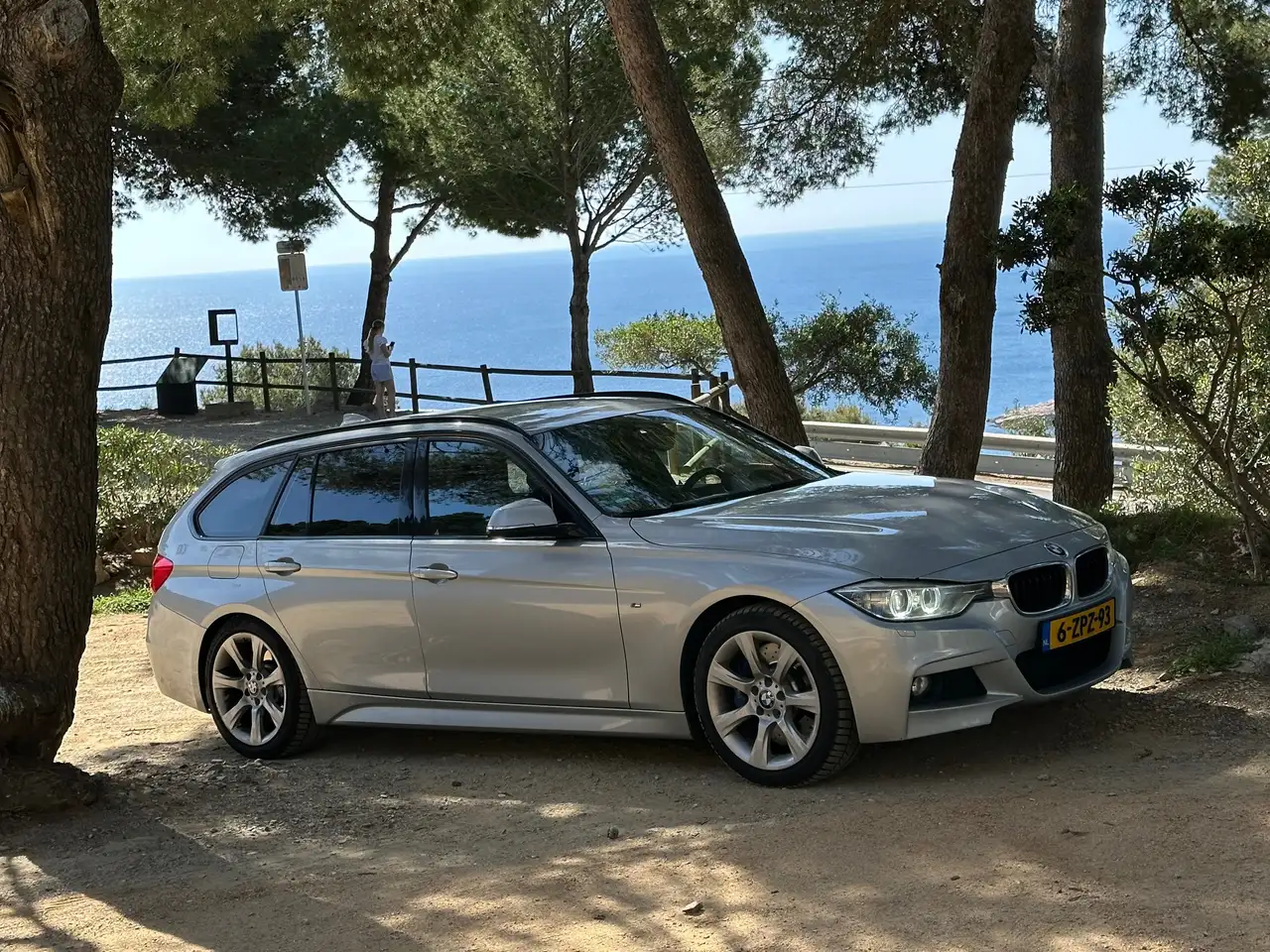 BMW 330