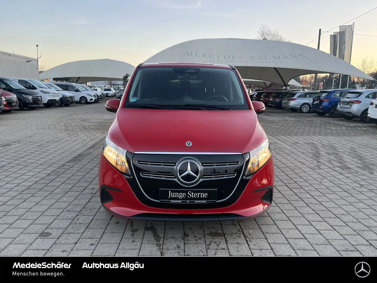 Mercedes-Benz EQV 300 EQV 300 Lang DISTRONIC KAMERA 8 SITZE MOPF II Rot - 2