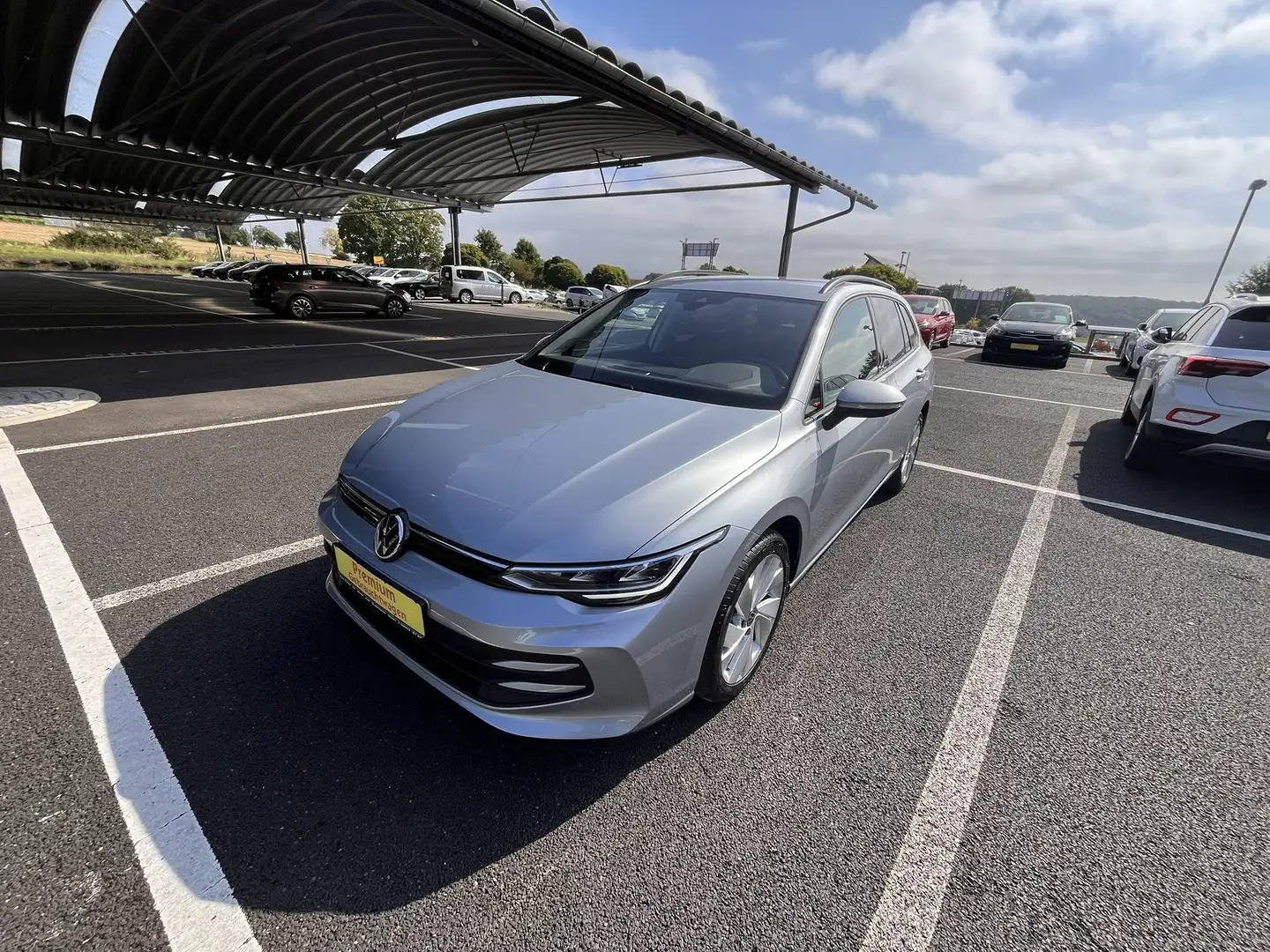 Volkswagen Golf Variant 1.5 eTSI Edition 4ALL Alu 17" AppConnect RFK PDC Silber - 1