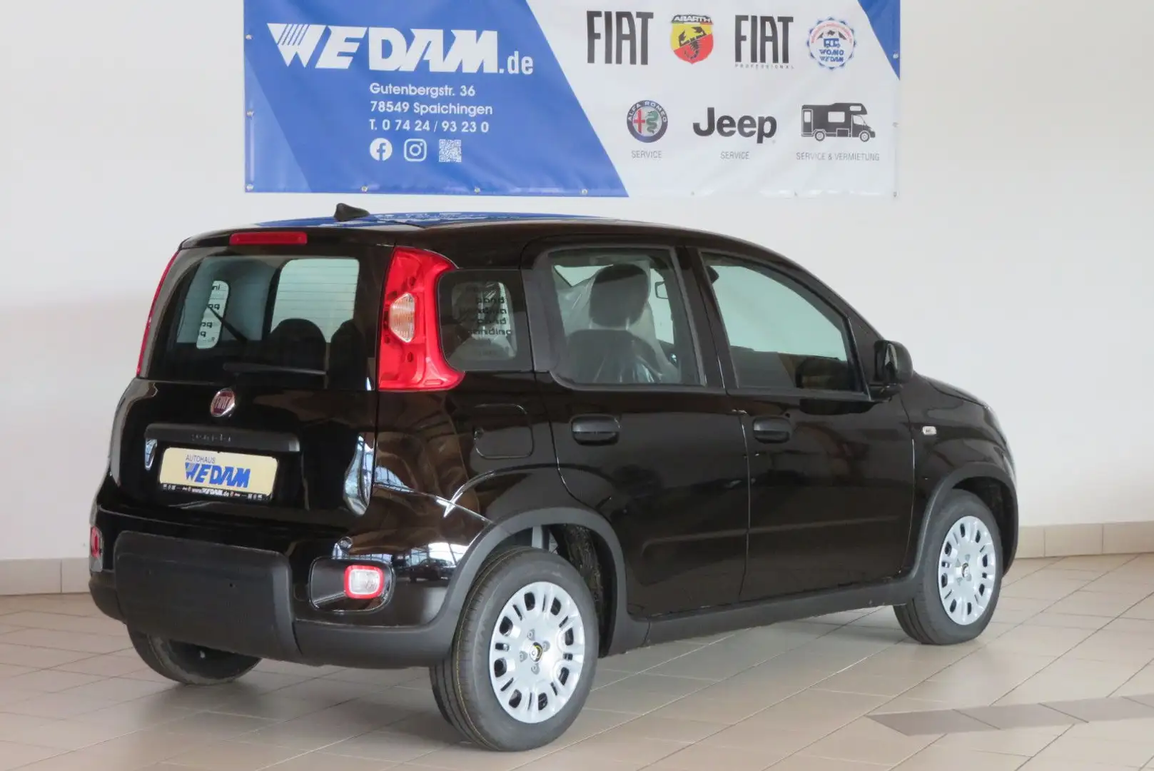Fiat Panda Pandina Urban 1.0 Hybrid *CityPaket* Zwart - 2
