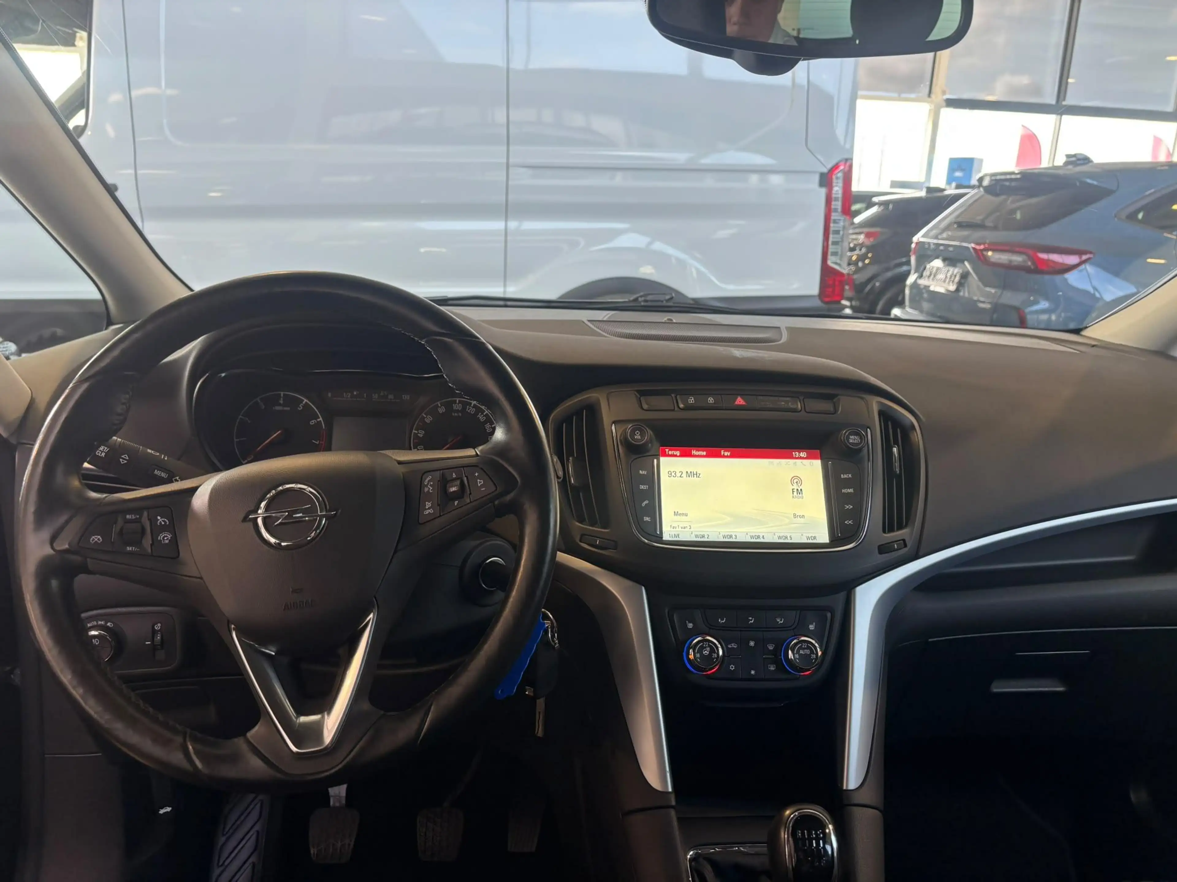 Opel Zafira Tourer 1.4 Edition — photo 9
