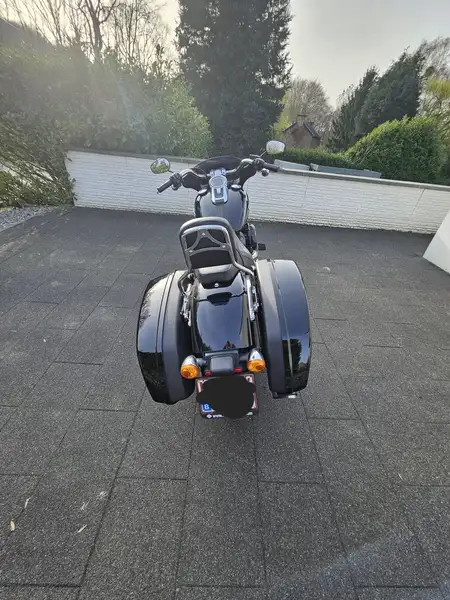 Harley-Davidson Sport Glide - foto 2