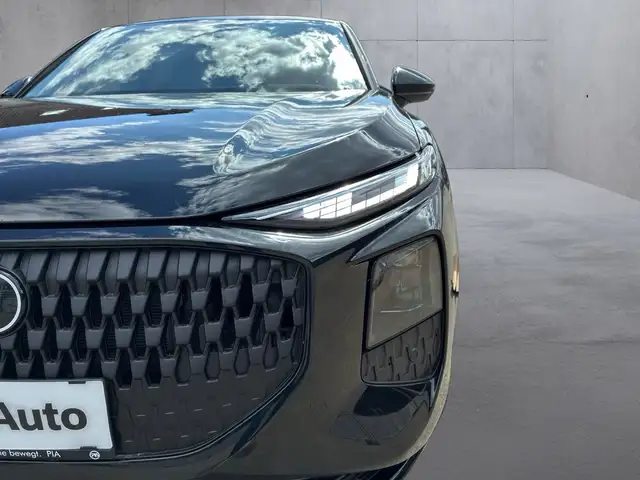 Audi Q3 TFSI quattro 150 kW intense Ansicht 17