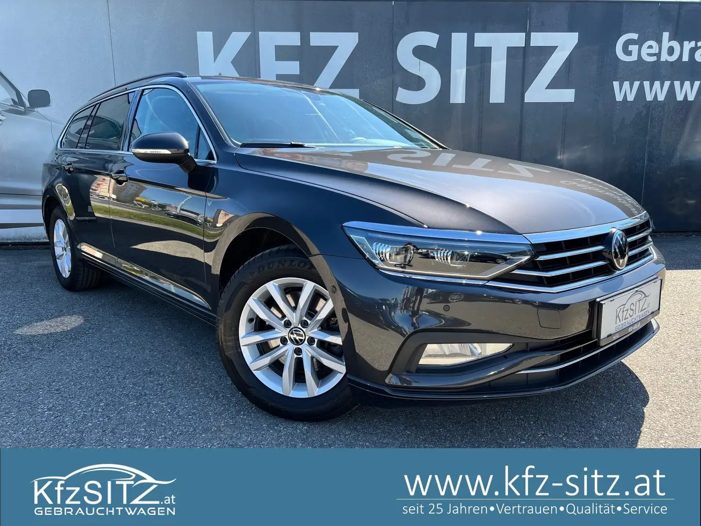 Volkswagen Passat Variant Business 2,0 SCR TDI DSG | MATRIX Grau - 1