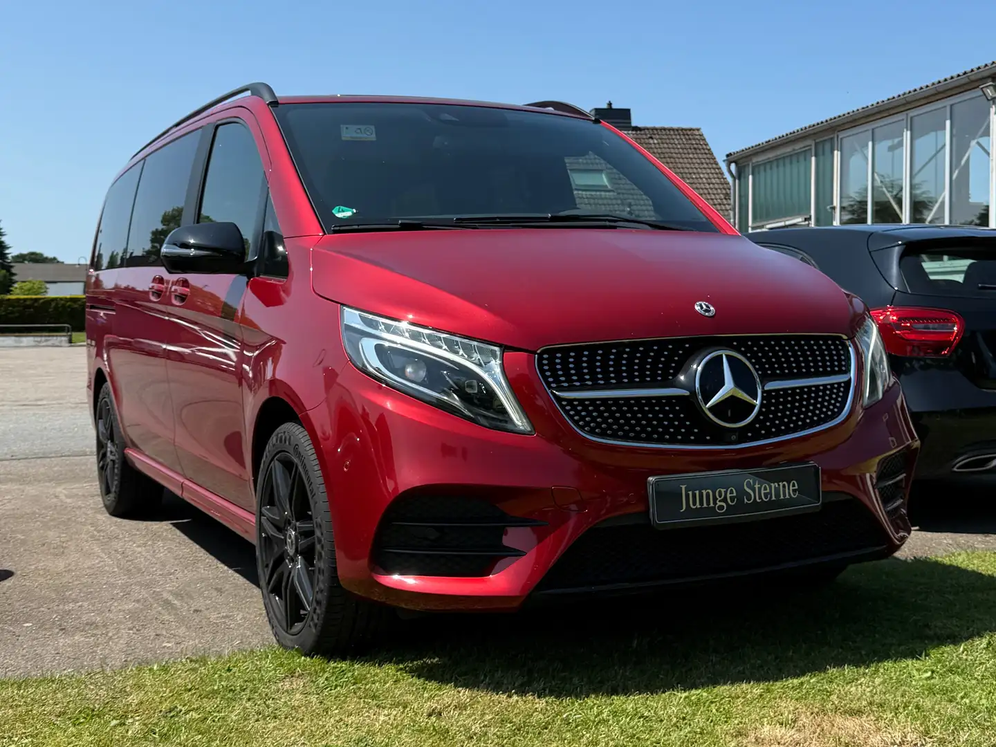 Mercedes-Benz V 300 AMG Edition Lang , E- Sitze+Türen, Sch +Fb, div Rot - 2